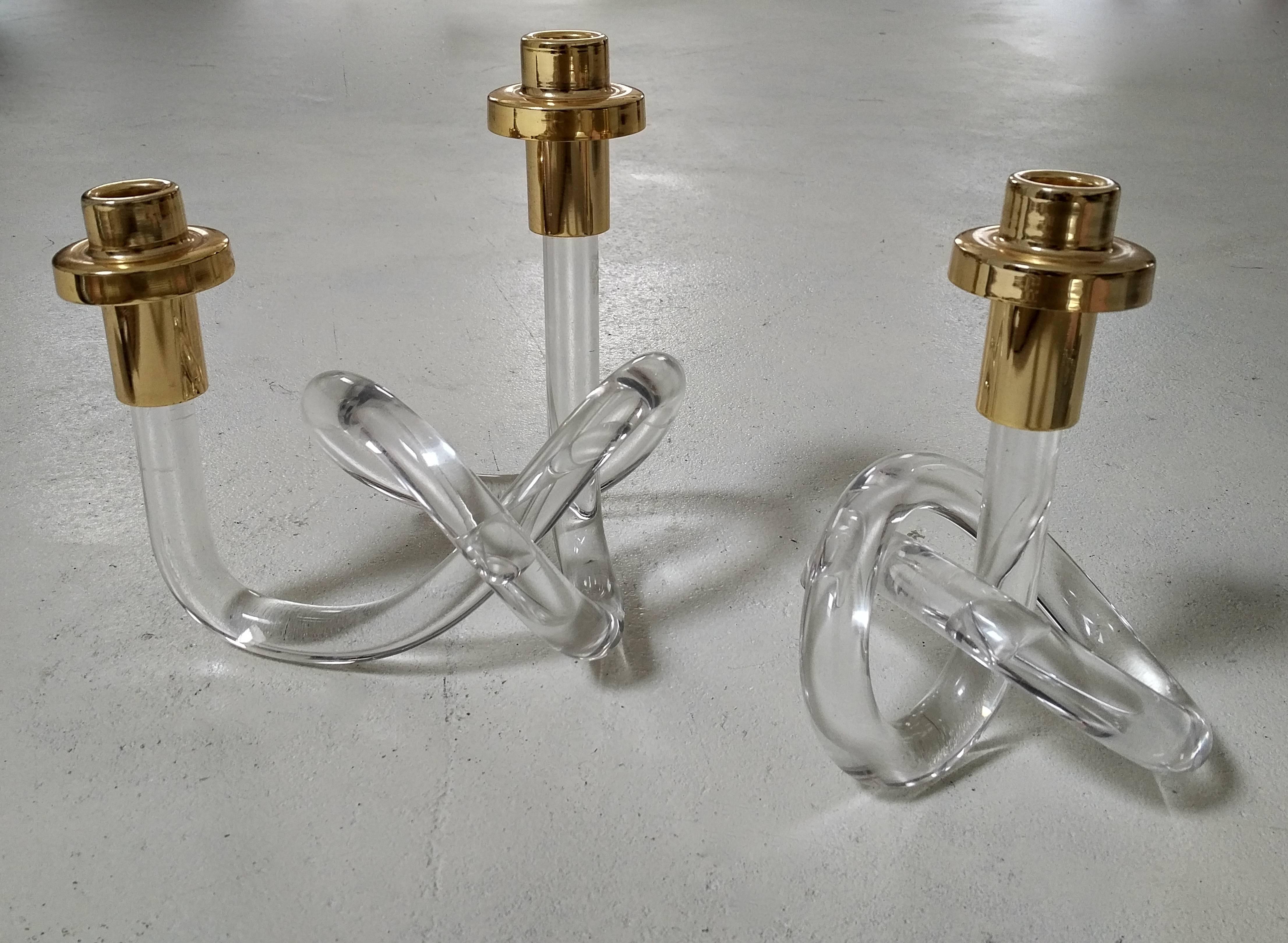 Pair of Gold and Lucite Dorothy Thorpe Pretzel Candleholders In Good Condition In Hem, NL