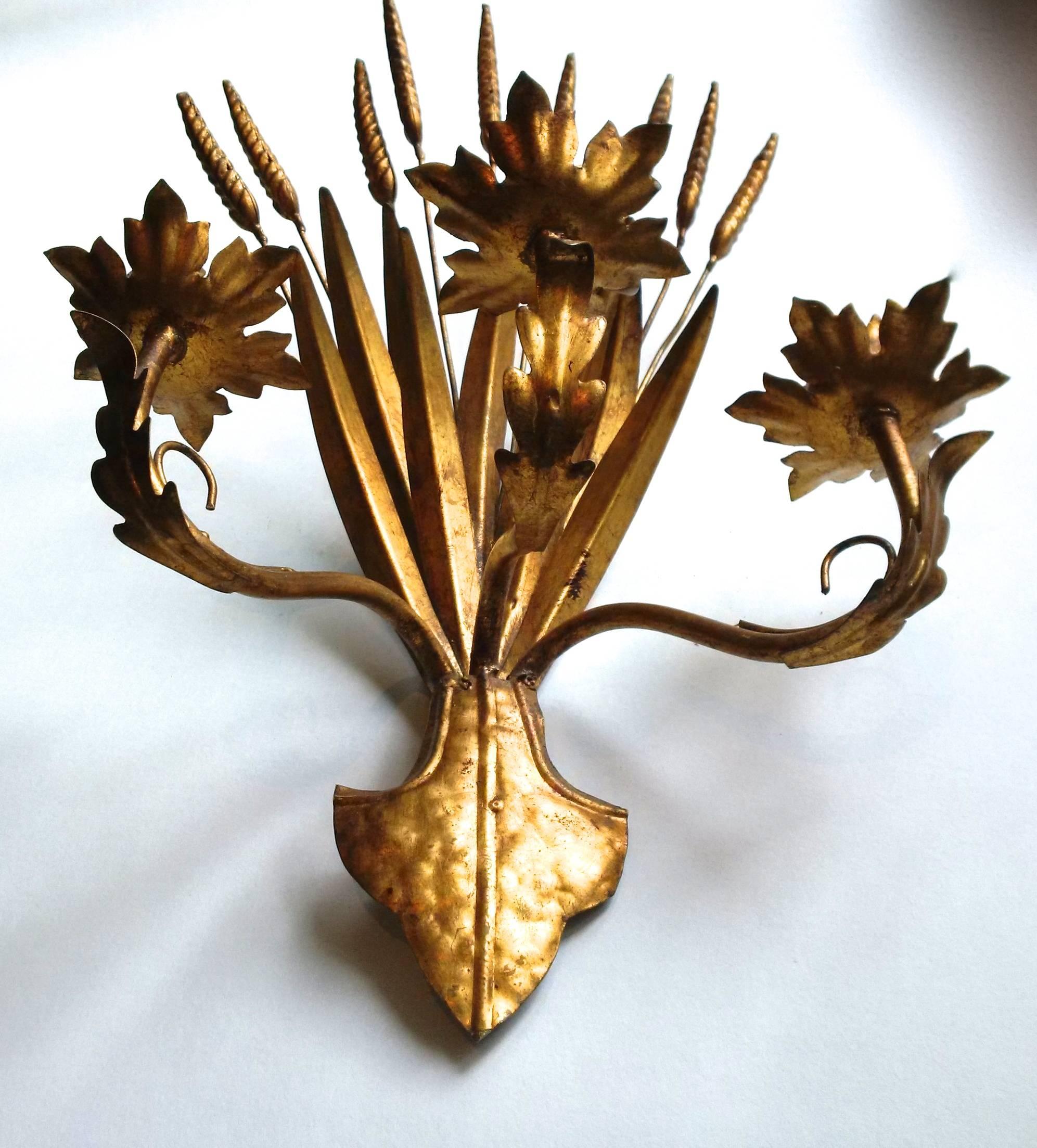 French applique or wall light with two fittings formed like roses and wheat sheaves on top.