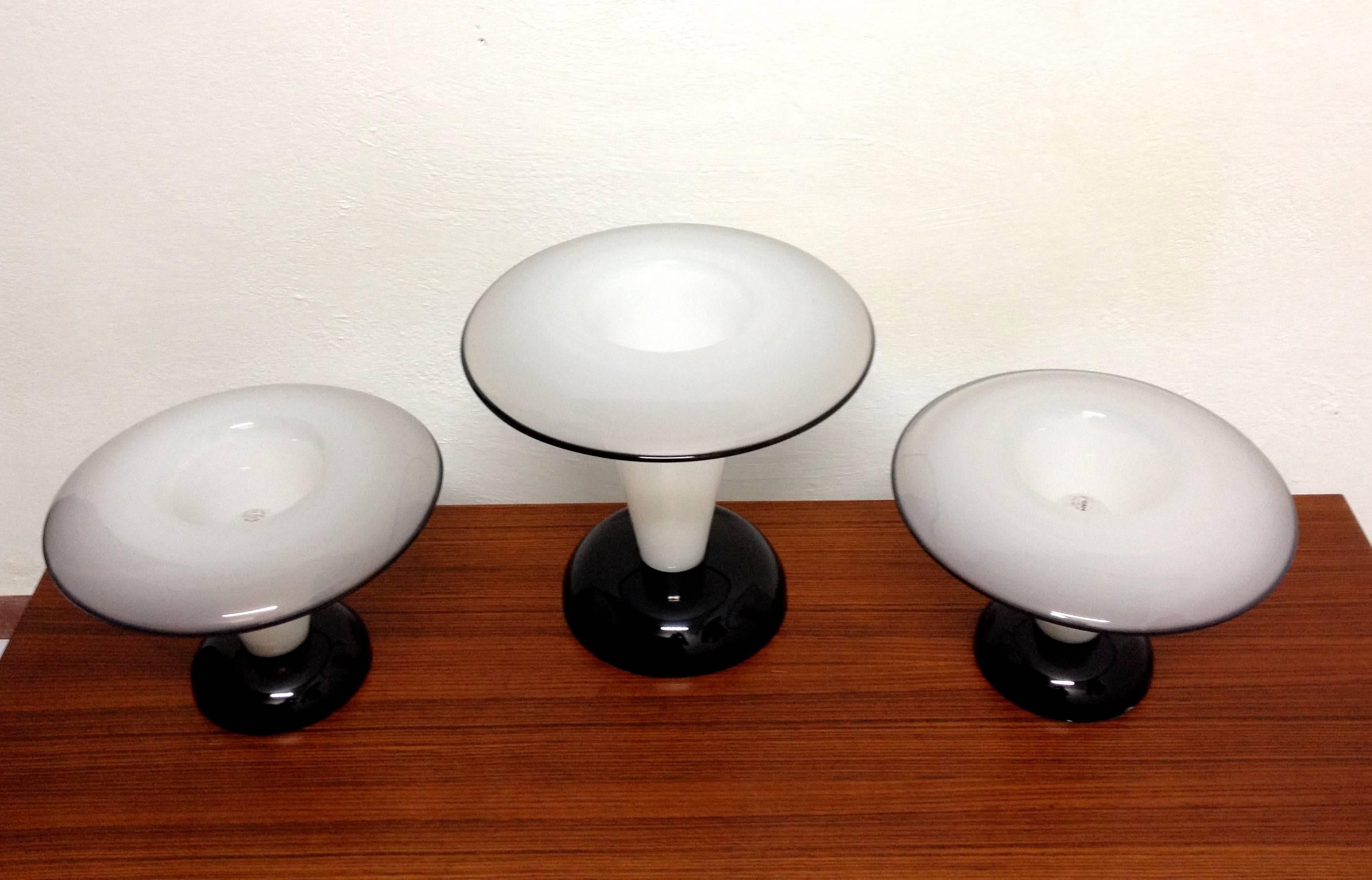 Metal Black and White Italian Mushroom Table Lamps For Sale