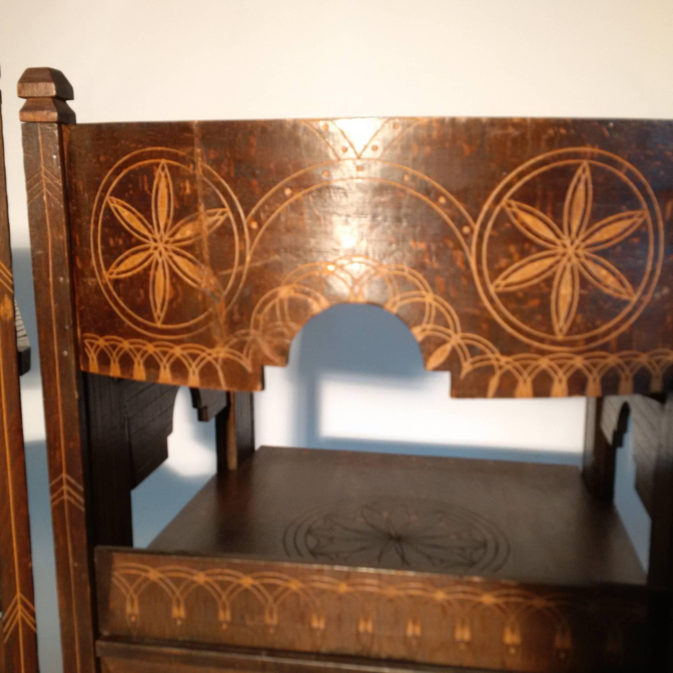 Pair of Carved Wooden Chairs with Moorish Pattern, Italy, circa 1900 In Good Condition For Sale In Hem, NL