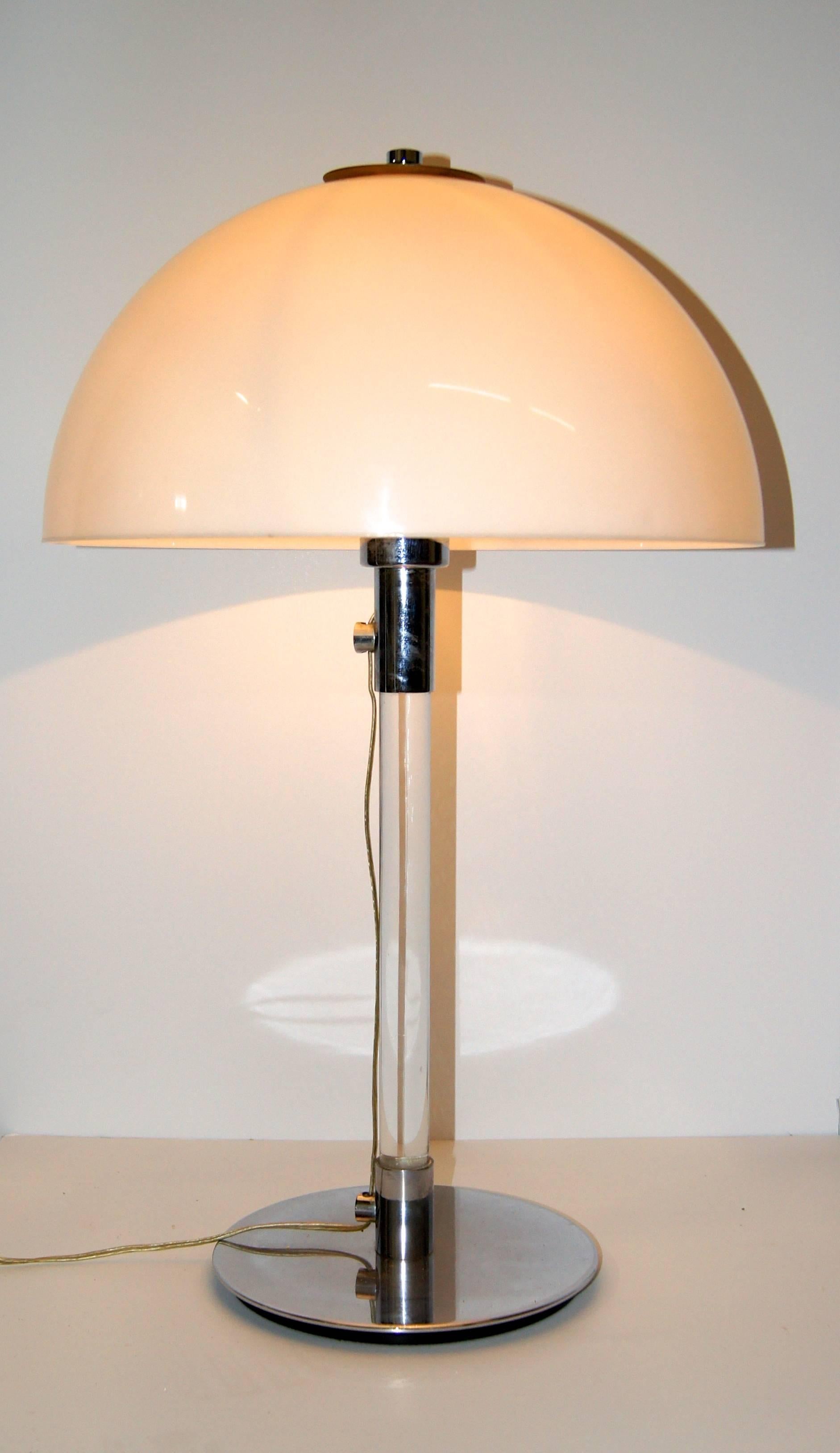 George W. Hansen Glass and Chrome Table Lamp In Good Condition For Sale In Hem, NL