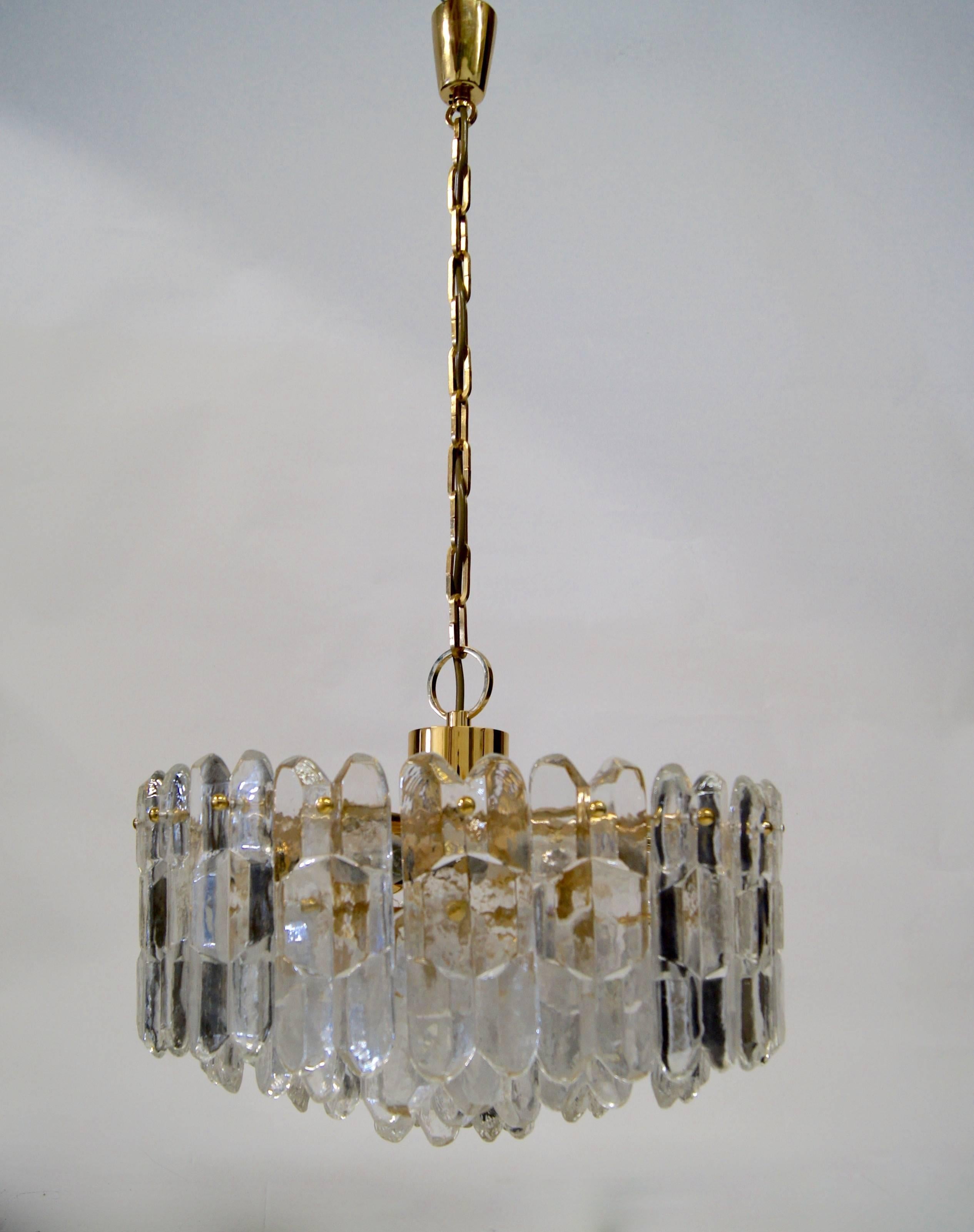 Crystal and Gold Kalmar Palazzo Chandelier For Sale 3