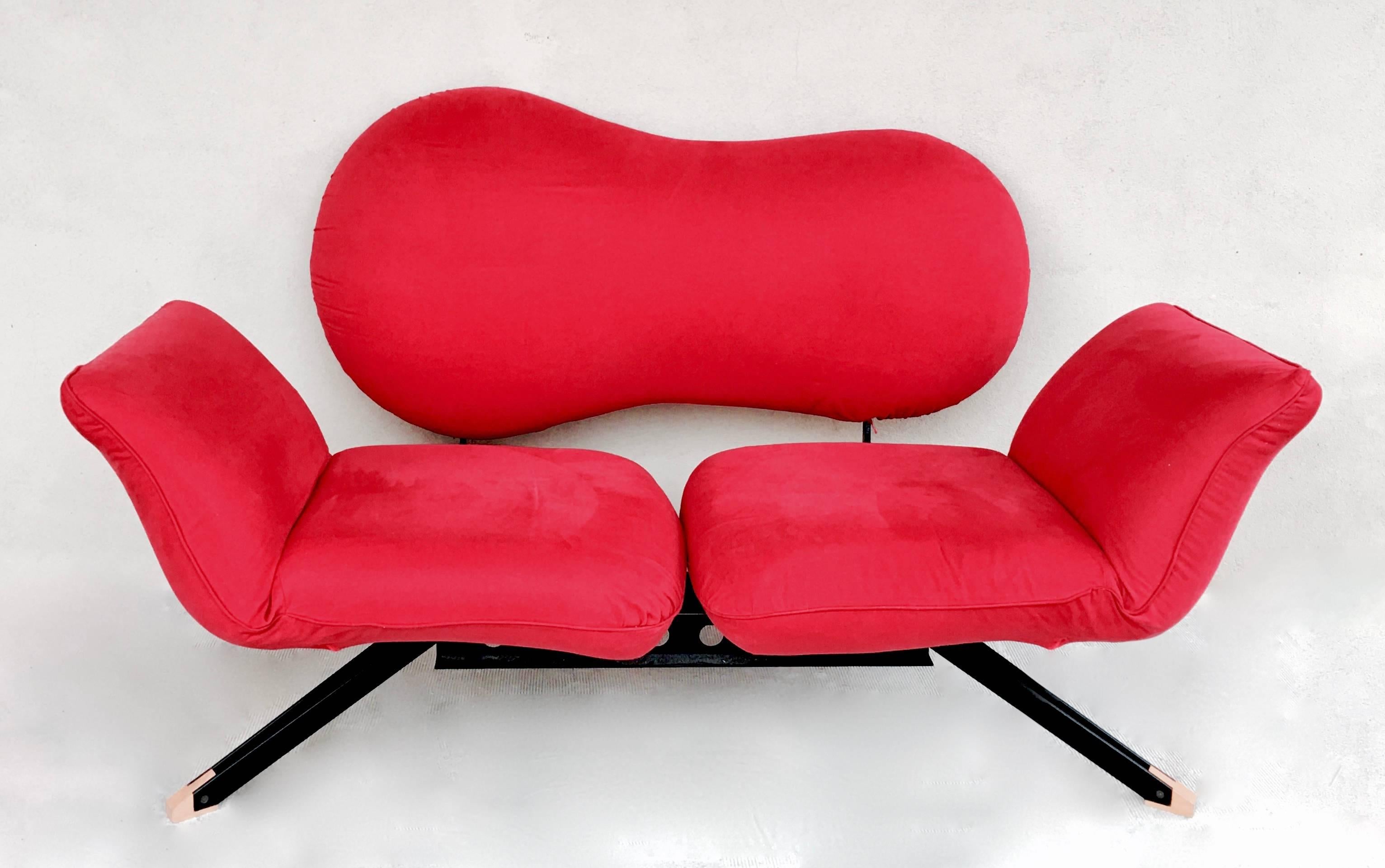 Italian Postmodern Sculptural Red Sofa, Italy For Sale