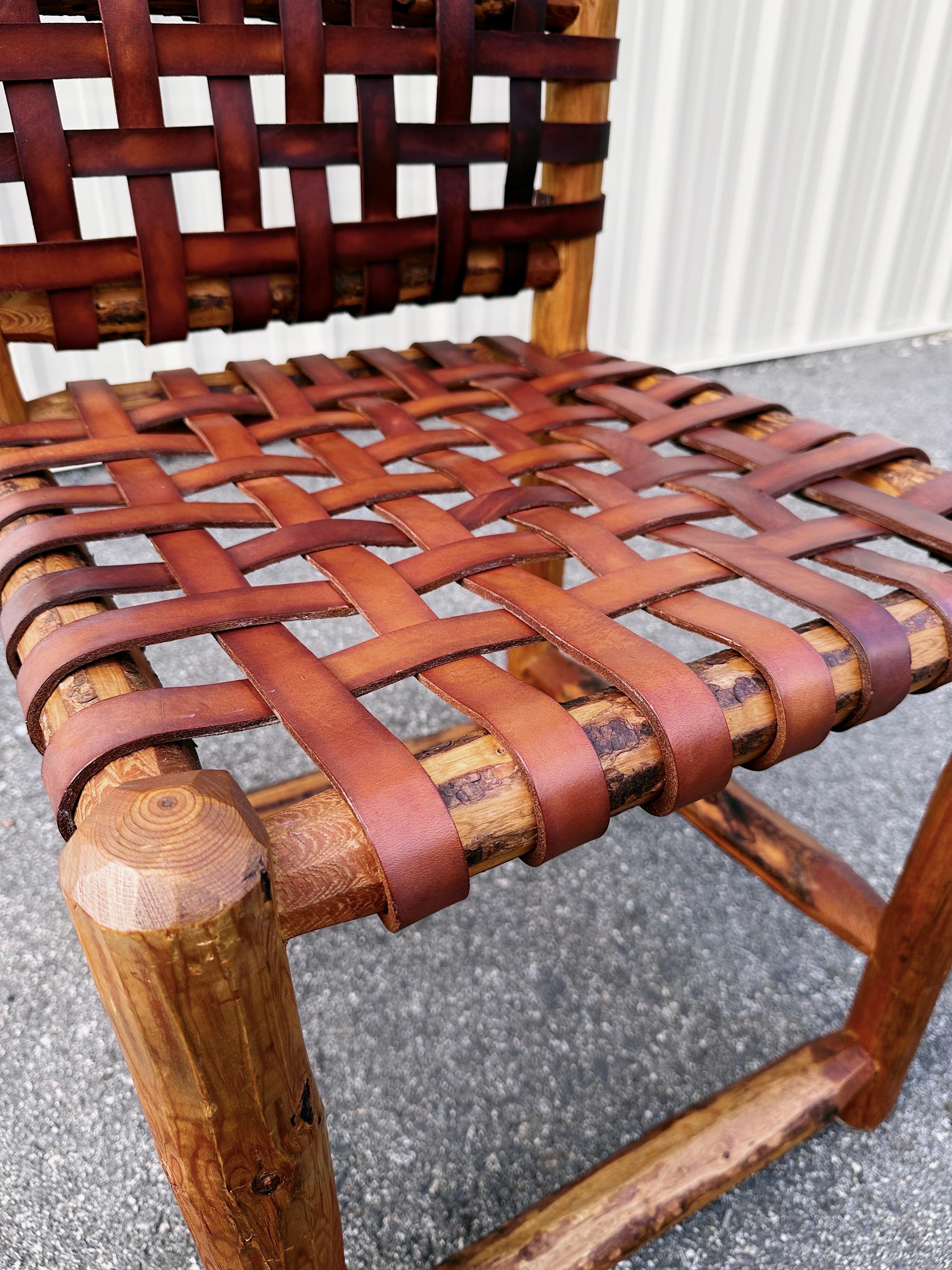 20ième siècle Chaises de salle à manger rustiques et anciennes en tissu italien, années 1900, ensemble de 4 en vente