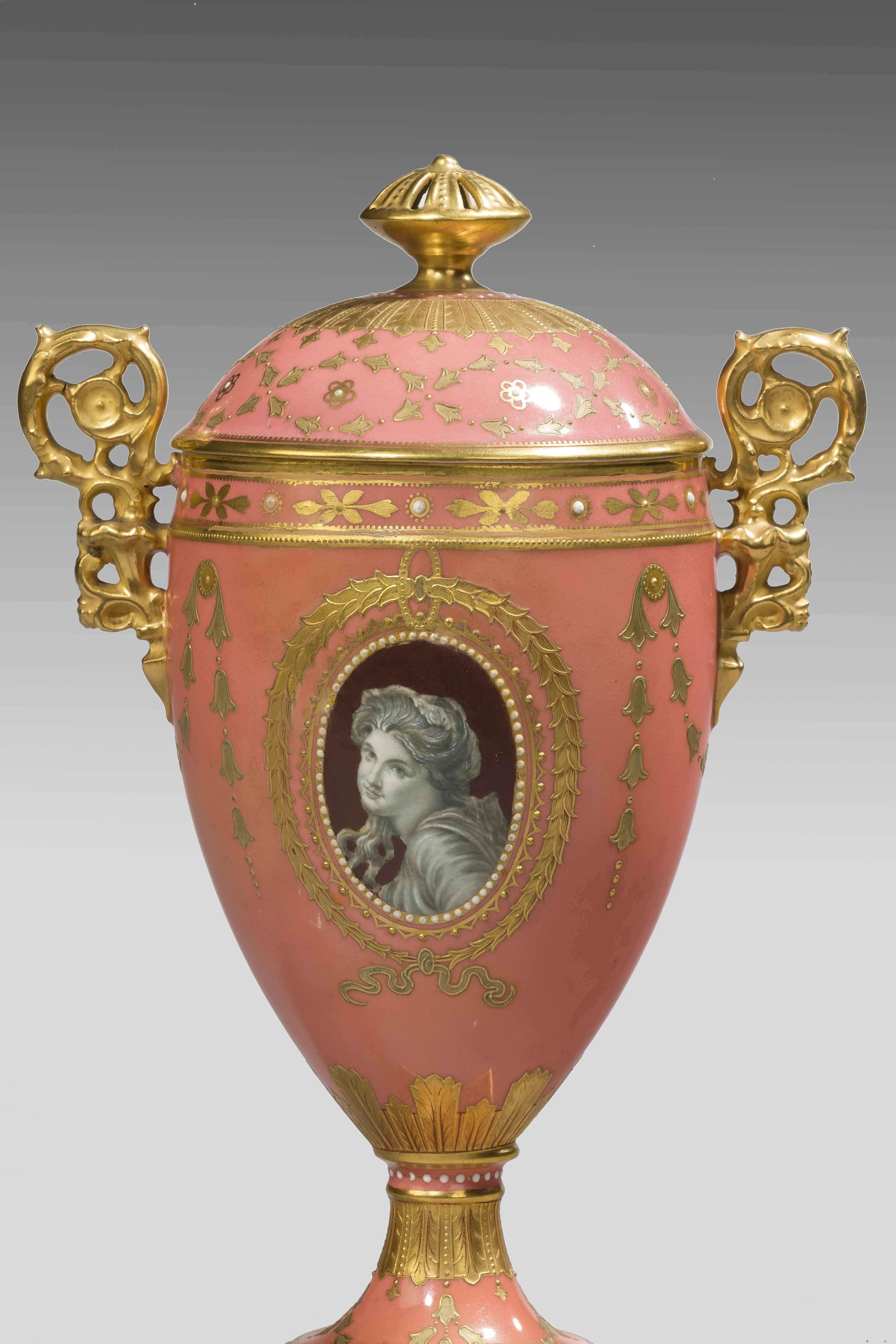 Fine 19th Century Derby Lidded Vase In Good Condition In Peterborough, Northamptonshire