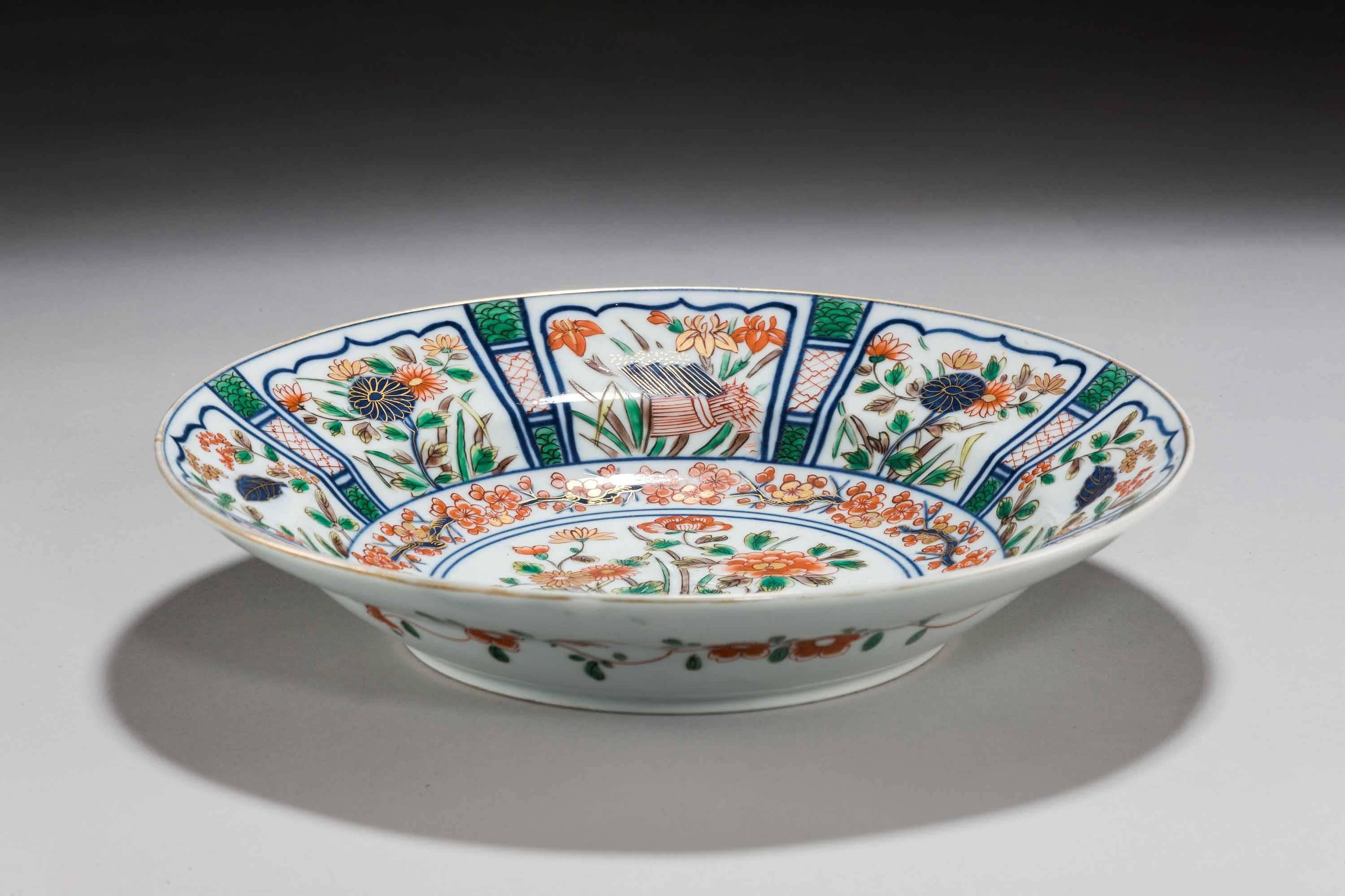 Mid 19th Century Imari Porcelain Charger In Excellent Condition In Peterborough, Northamptonshire