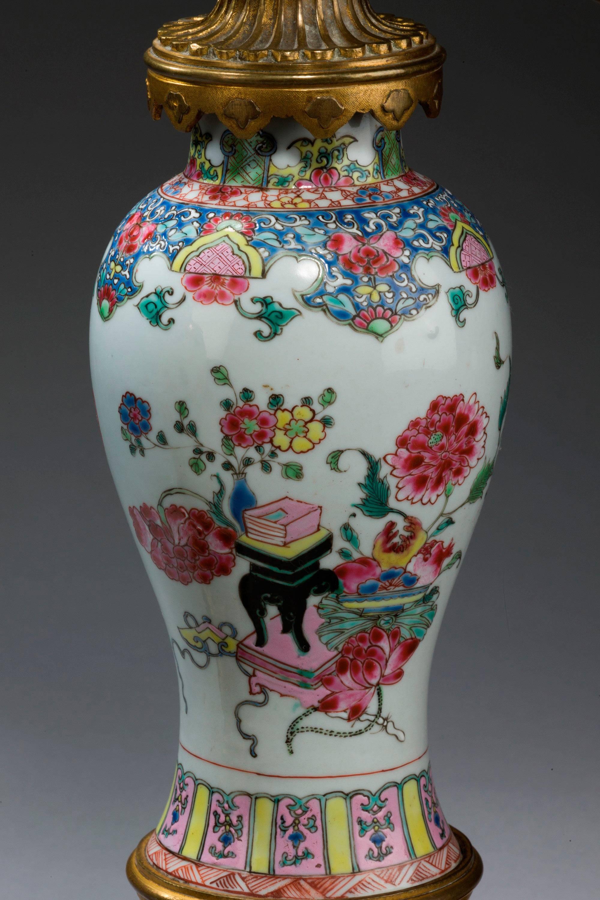 Chinese Pair of 19th Century Canton Porcelain Lamps