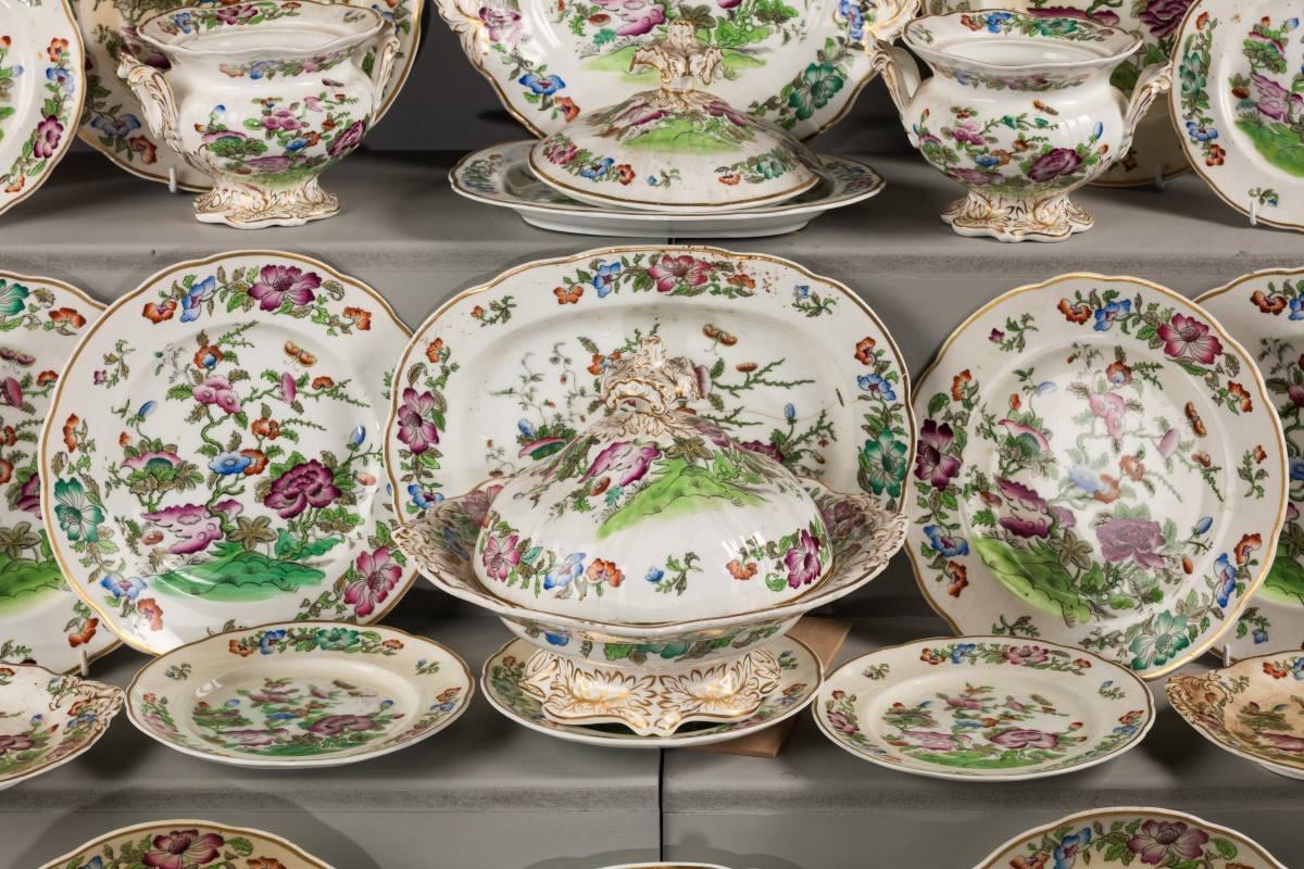 English Mid-19th Century Oriental Design Part Dinner Service