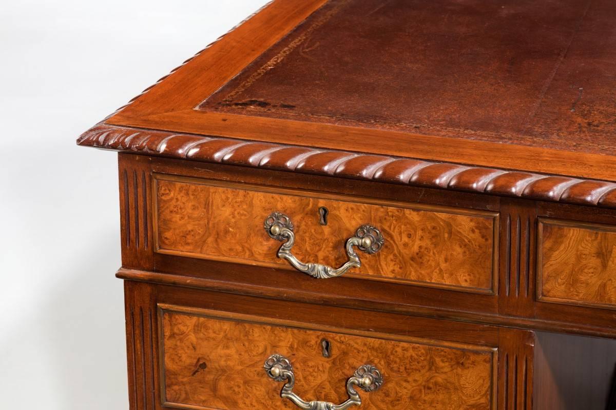 Early 20th Century Mahogany Pedestal Desk In Good Condition In Peterborough, Northamptonshire