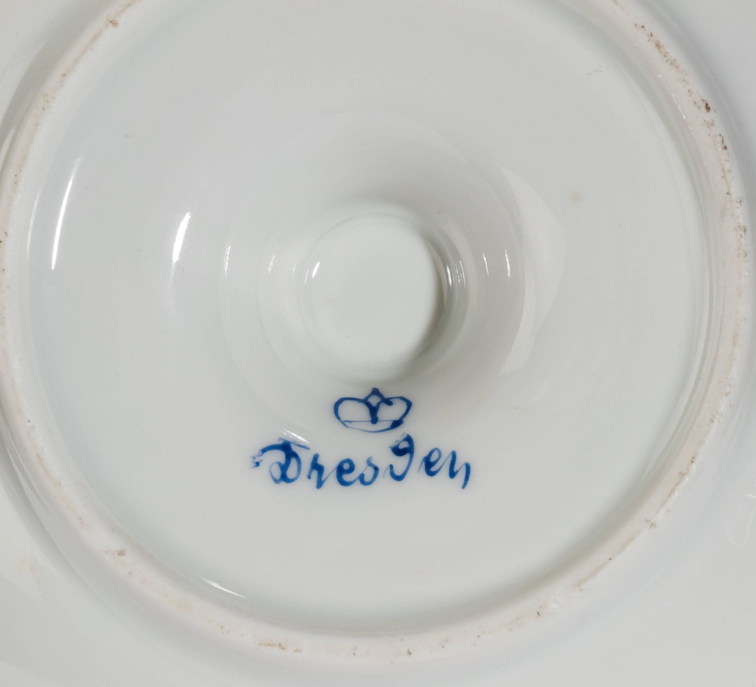 Early 20th Century Dresden Porcelain Inkwell In Excellent Condition In Peterborough, Northamptonshire