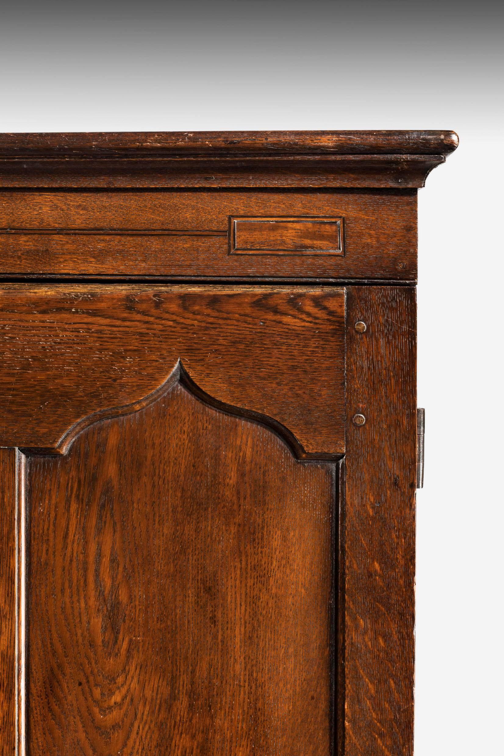 Early 19th Century Housekeepers Oak Cupboard In Excellent Condition In Peterborough, Northamptonshire