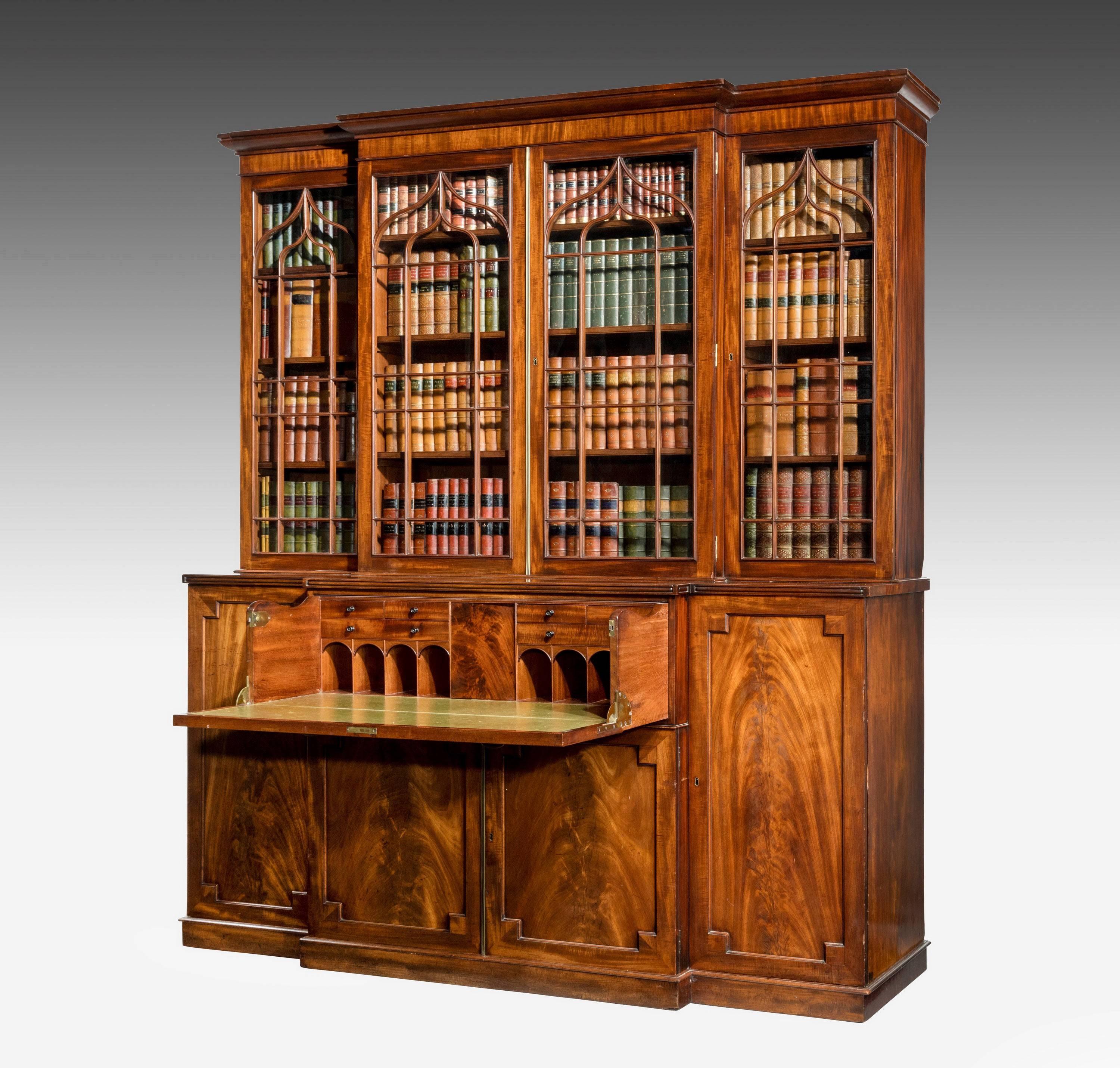 Late Regency Period Mahogany Breakfront Bookcase In Good Condition In Peterborough, Northamptonshire