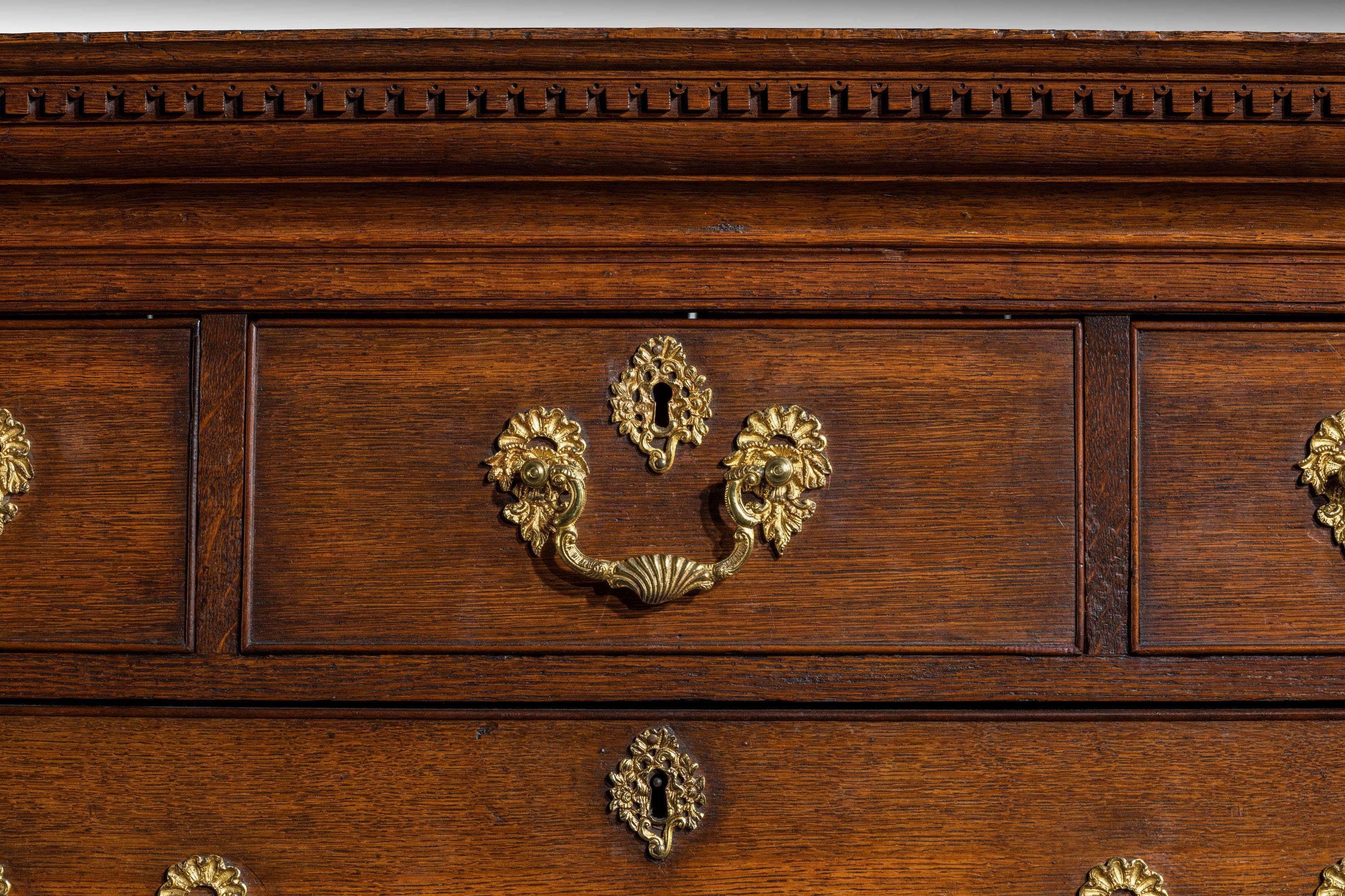 George III Period Oak Chest on Chest In Good Condition In Peterborough, Northamptonshire