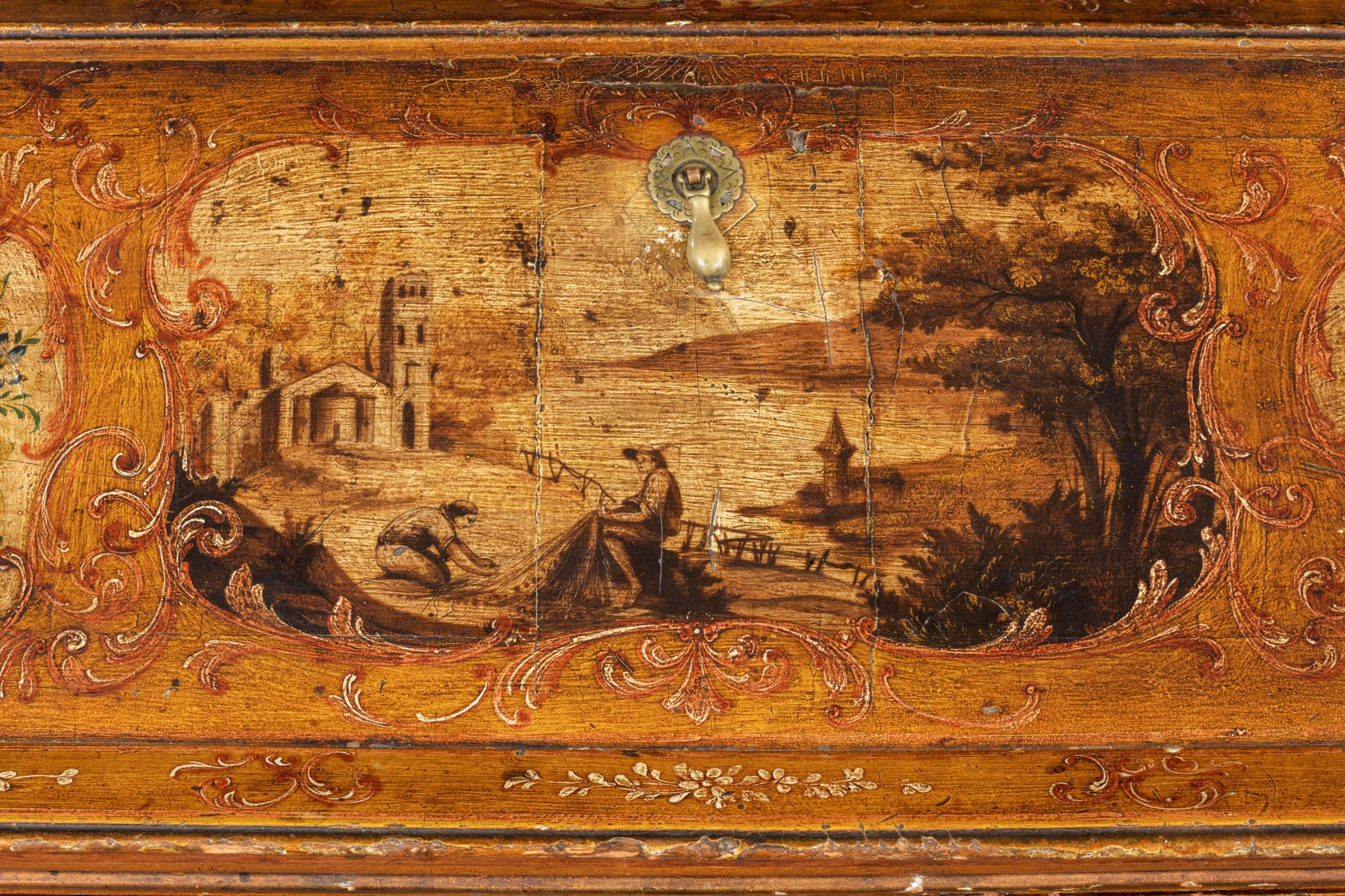 Mid-18th Century Venetian Lacquered and Gilded Bureau 4