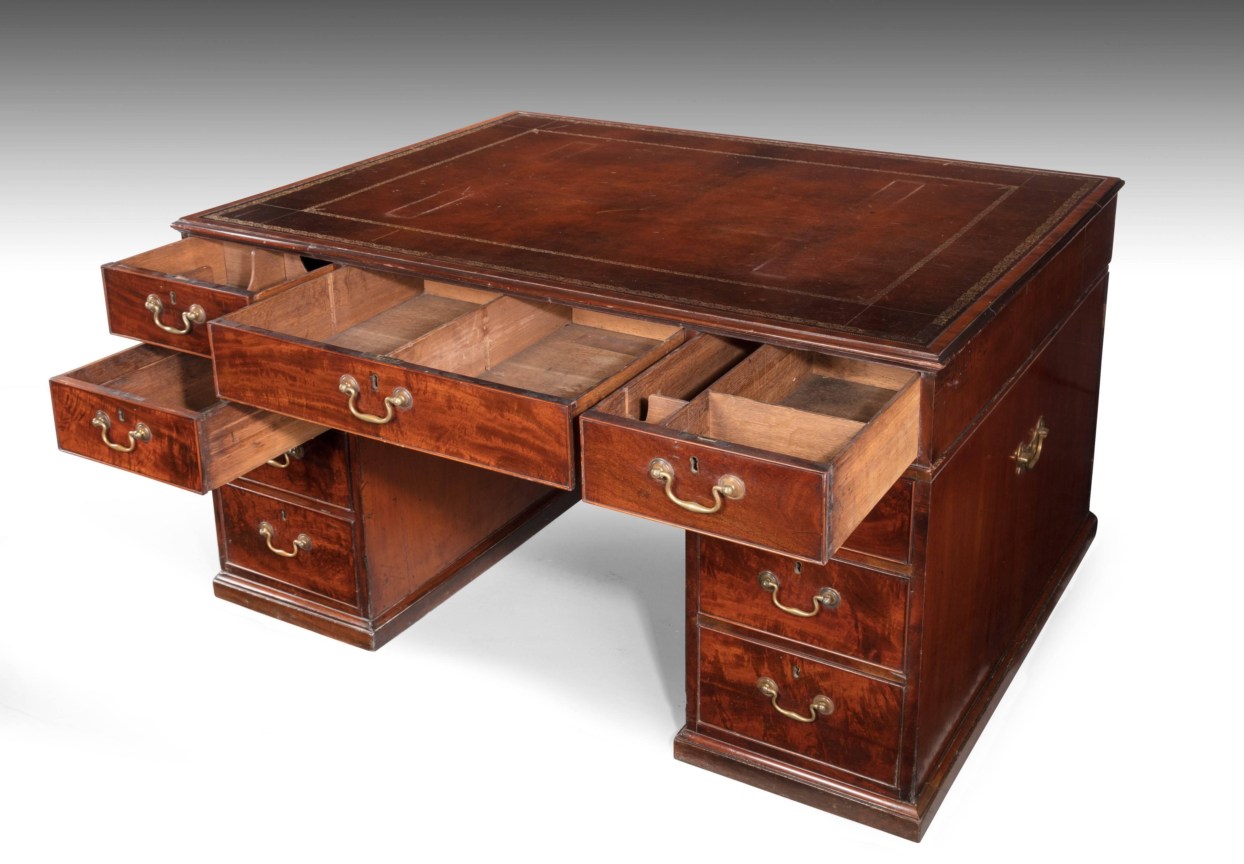 George III Period Mahogany Library Desk In Good Condition In Peterborough, Northamptonshire