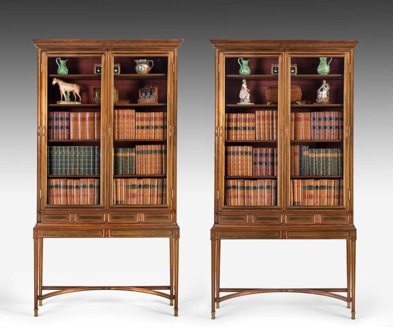 Pair of 20th Century Inlaid Russian Display Cabinets In Good Condition For Sale In Peterborough, Northamptonshire