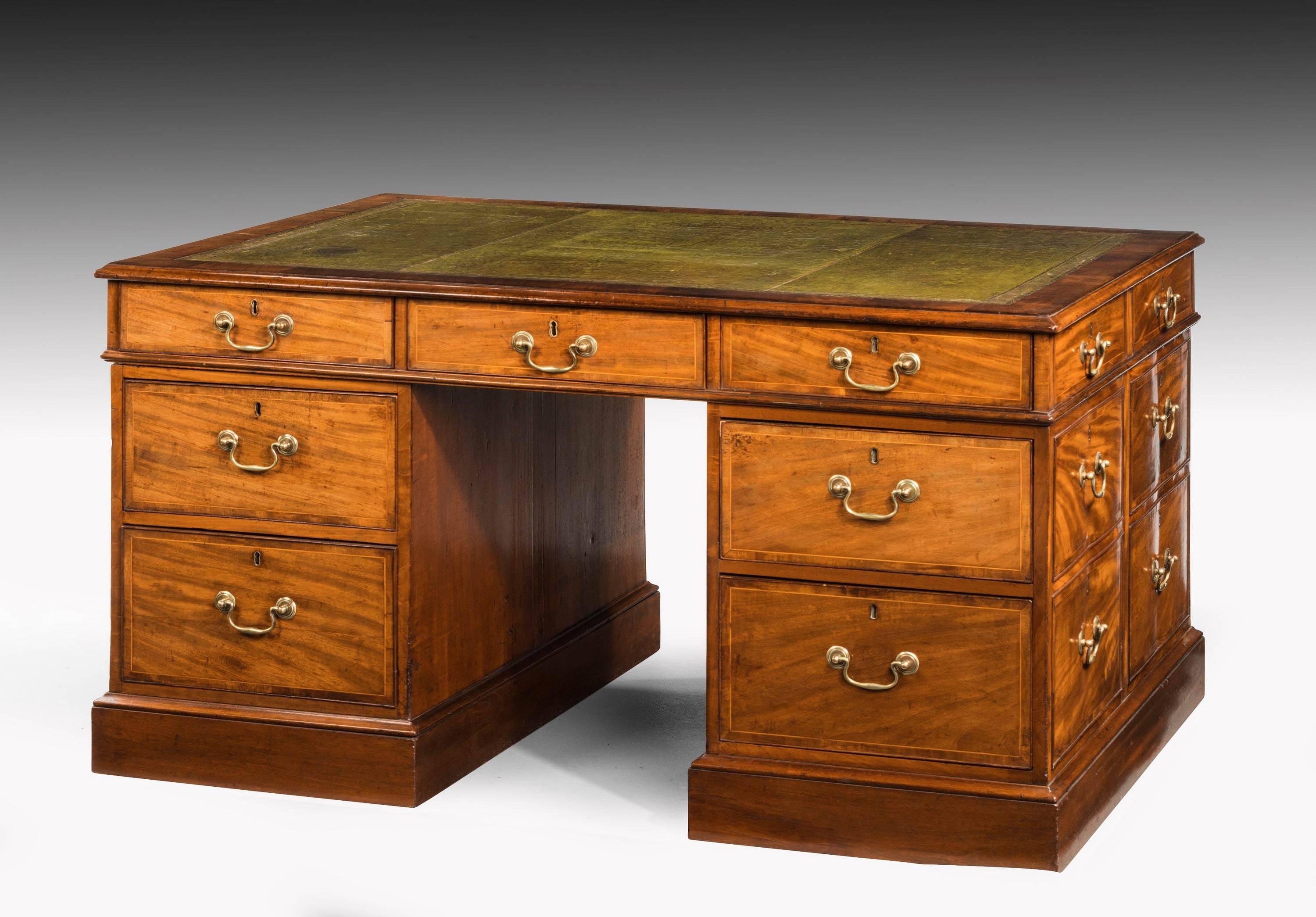 Chippendale Period Mahogany Partners Desk in Three Sections In Good Condition In Peterborough, Northamptonshire