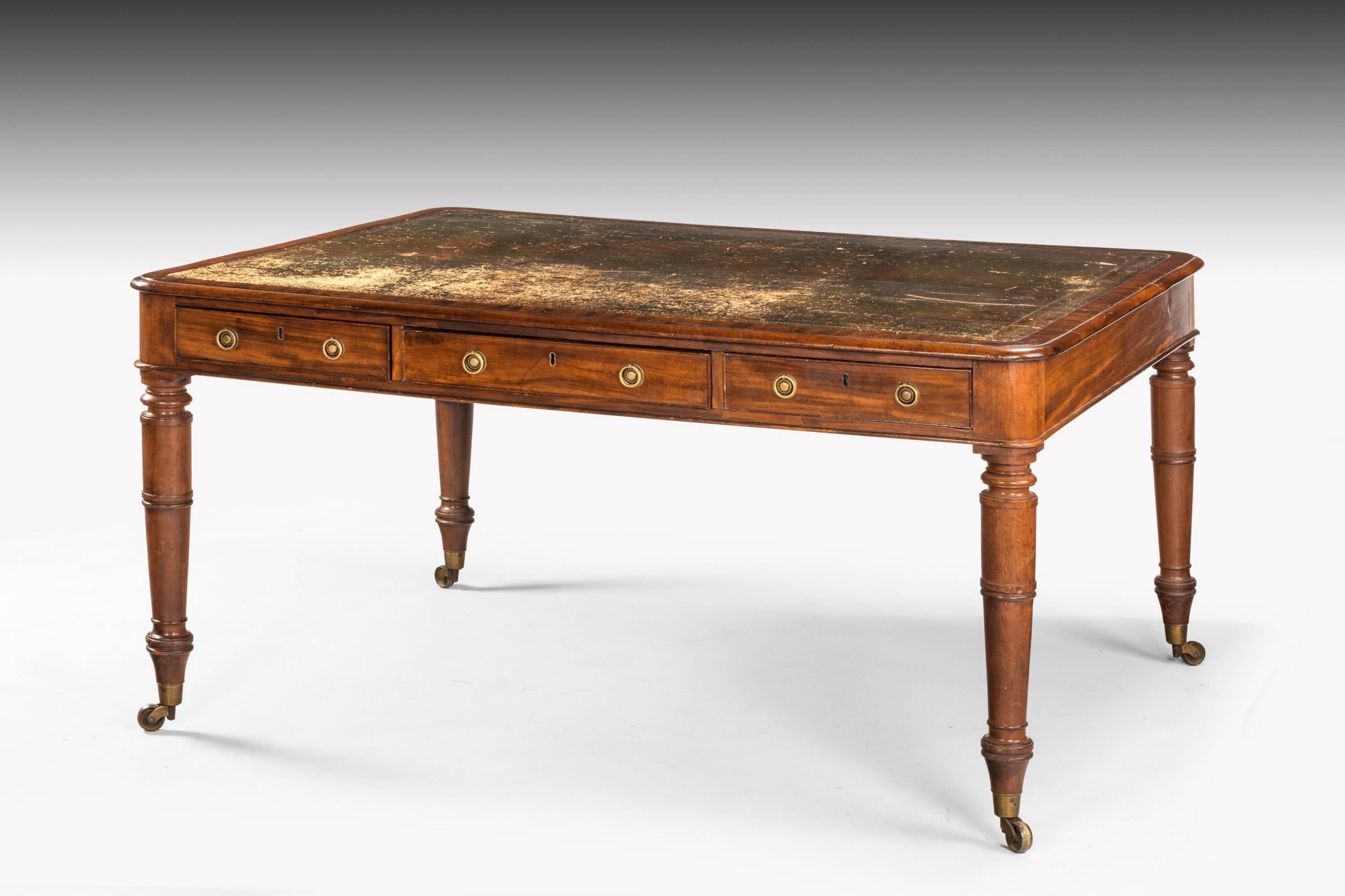 Late Regency Period Mahogany Six-Drawer Library Table In Excellent Condition In Peterborough, Northamptonshire