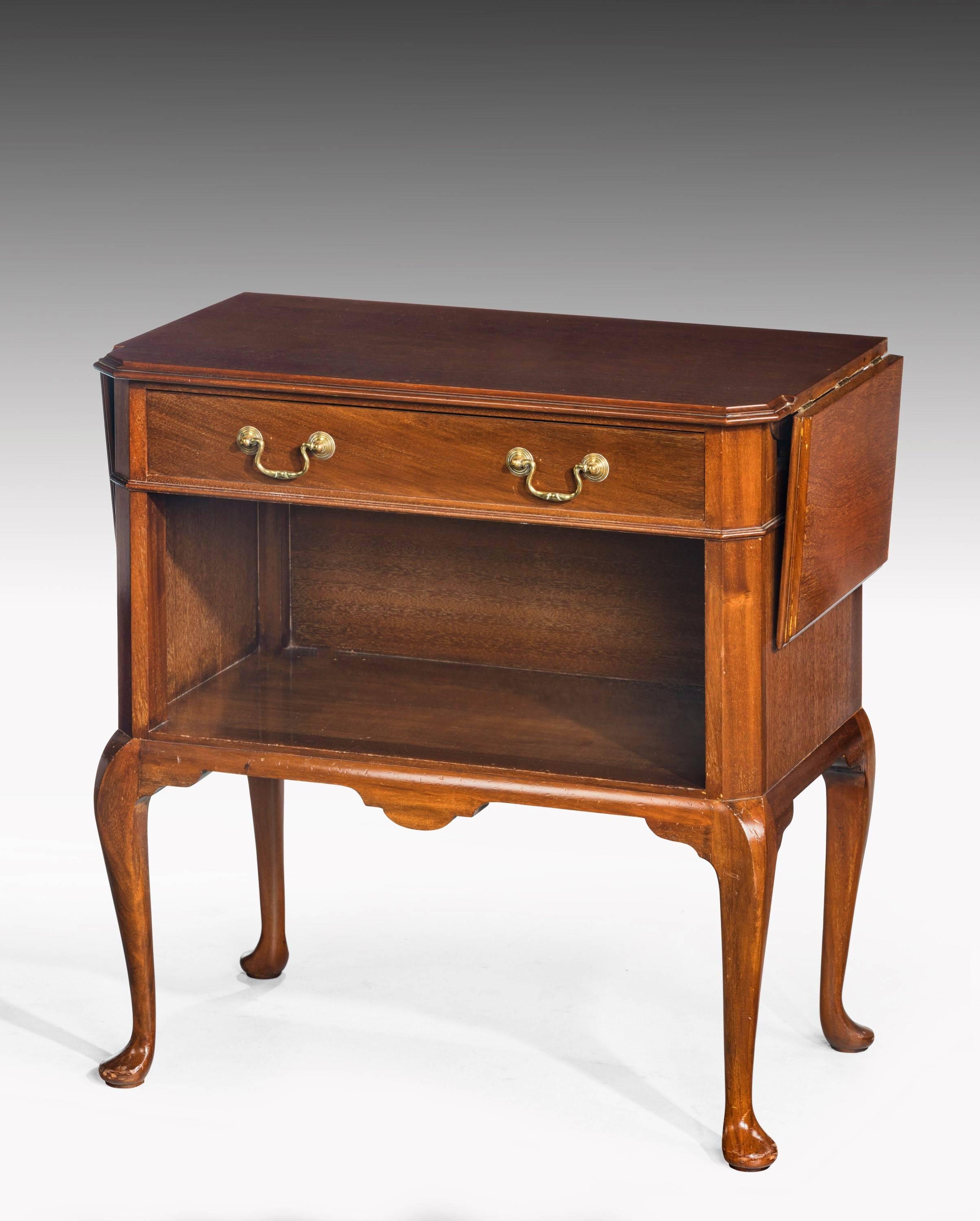 Late 20th Century Mahogany Night Table with Two Lifting Flaps 1