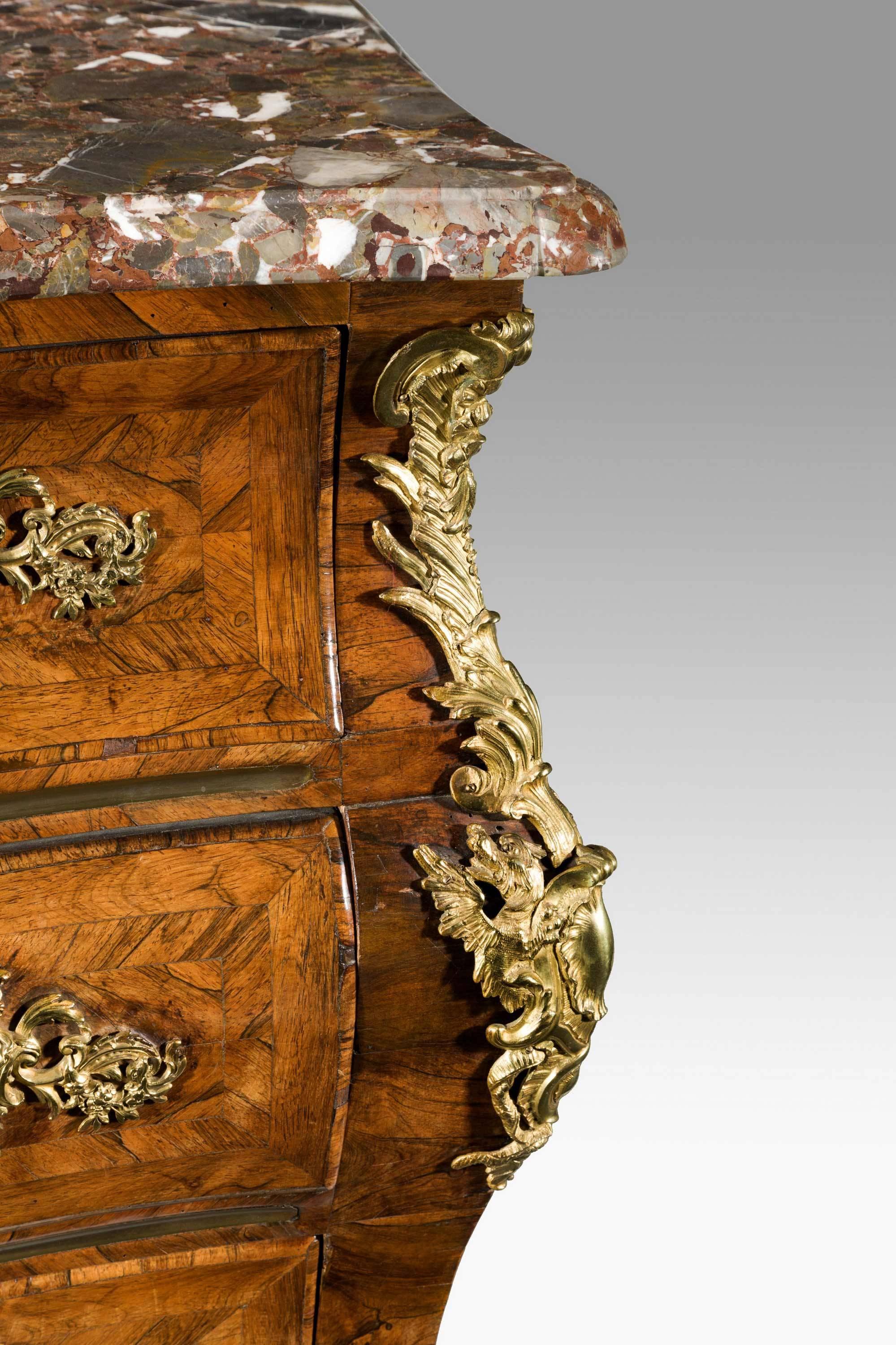 Louis XV Bombe Kingwood Commode from the Cartland Estate In Good Condition In Peterborough, Northamptonshire