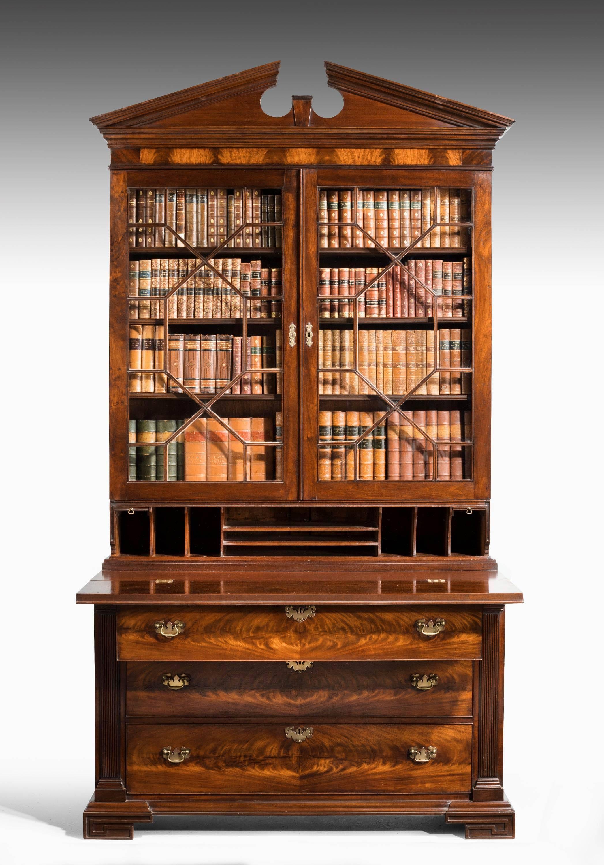 Chippendale period mahogany secretaire bookcase with well fitted interior For Sale 2