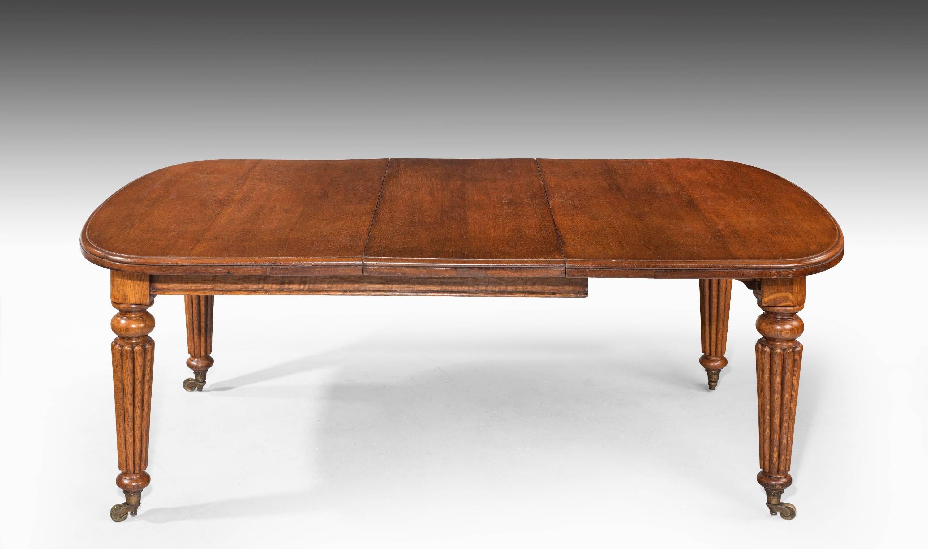 Late Regency Period Mahogany Extending Dining Table with Reeded Decoration 1