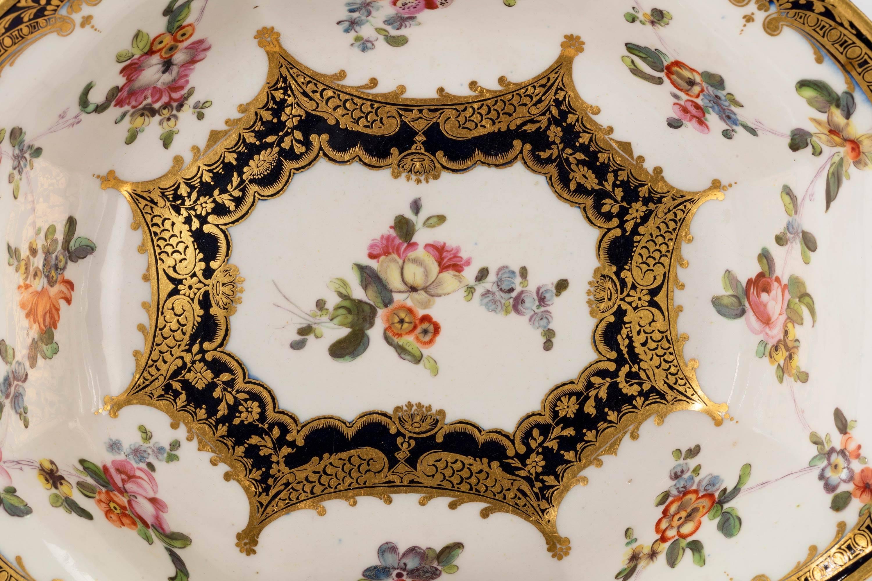 Chamberlain Worcester Porcelain octagonal bowl. Enameled with swaths of flowers and with particularly fine gilding. Excellent unrubbed condition.