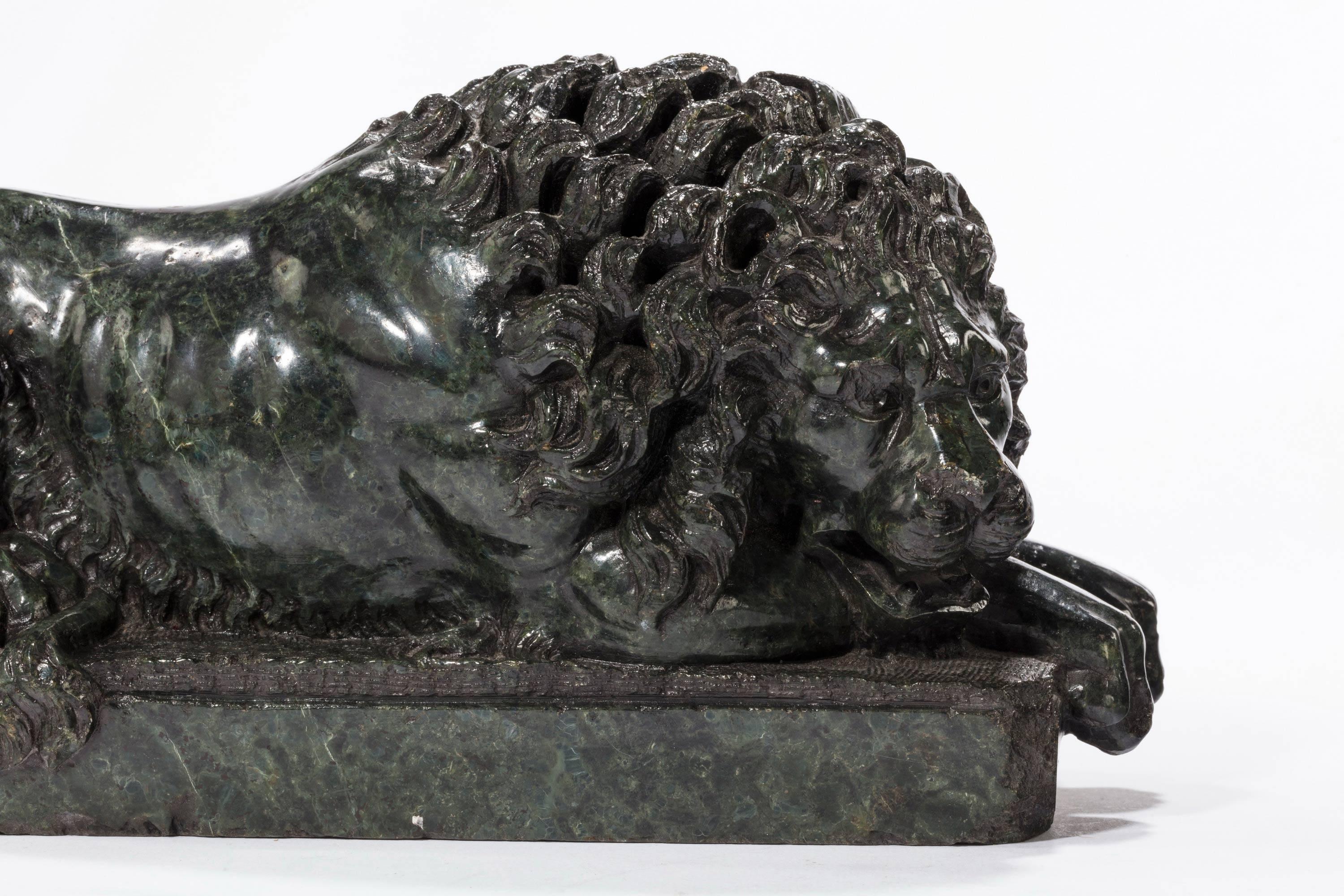 Pair of Late 19th Century Serpentine Desk Lions 2