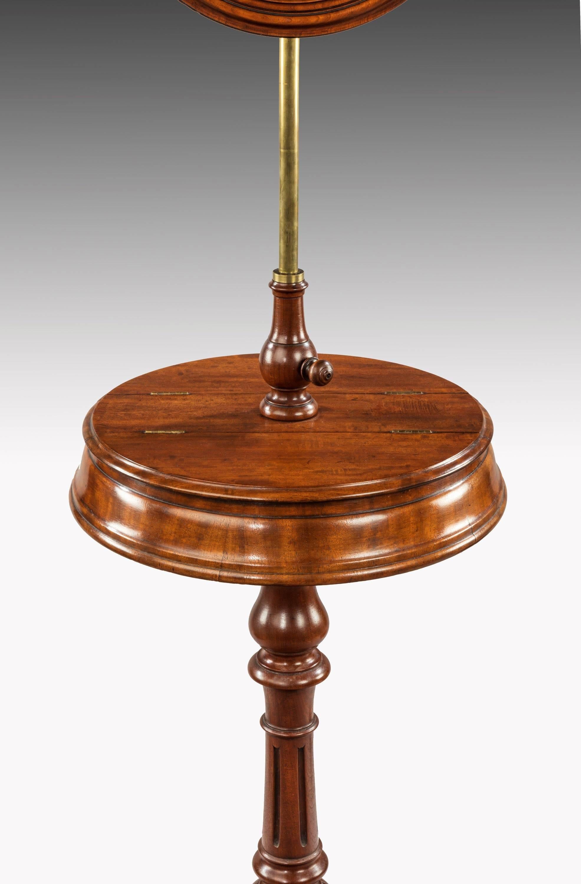 Mid 19th century mahogany gentleman’s dressing stand In Good Condition In Peterborough, Northamptonshire