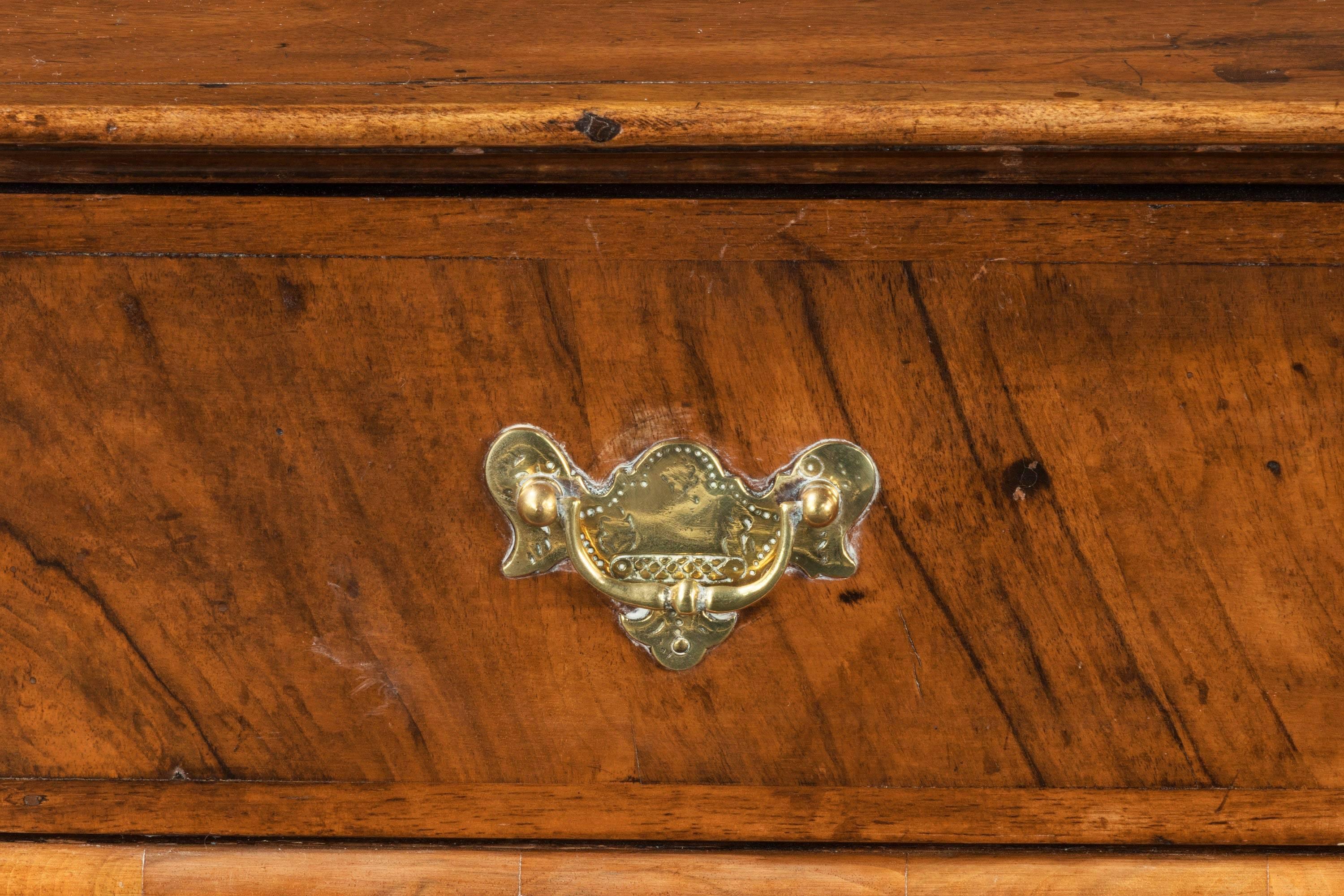 Mid-18th Century Chest of Four Long Drawers In Good Condition In Peterborough, Northamptonshire