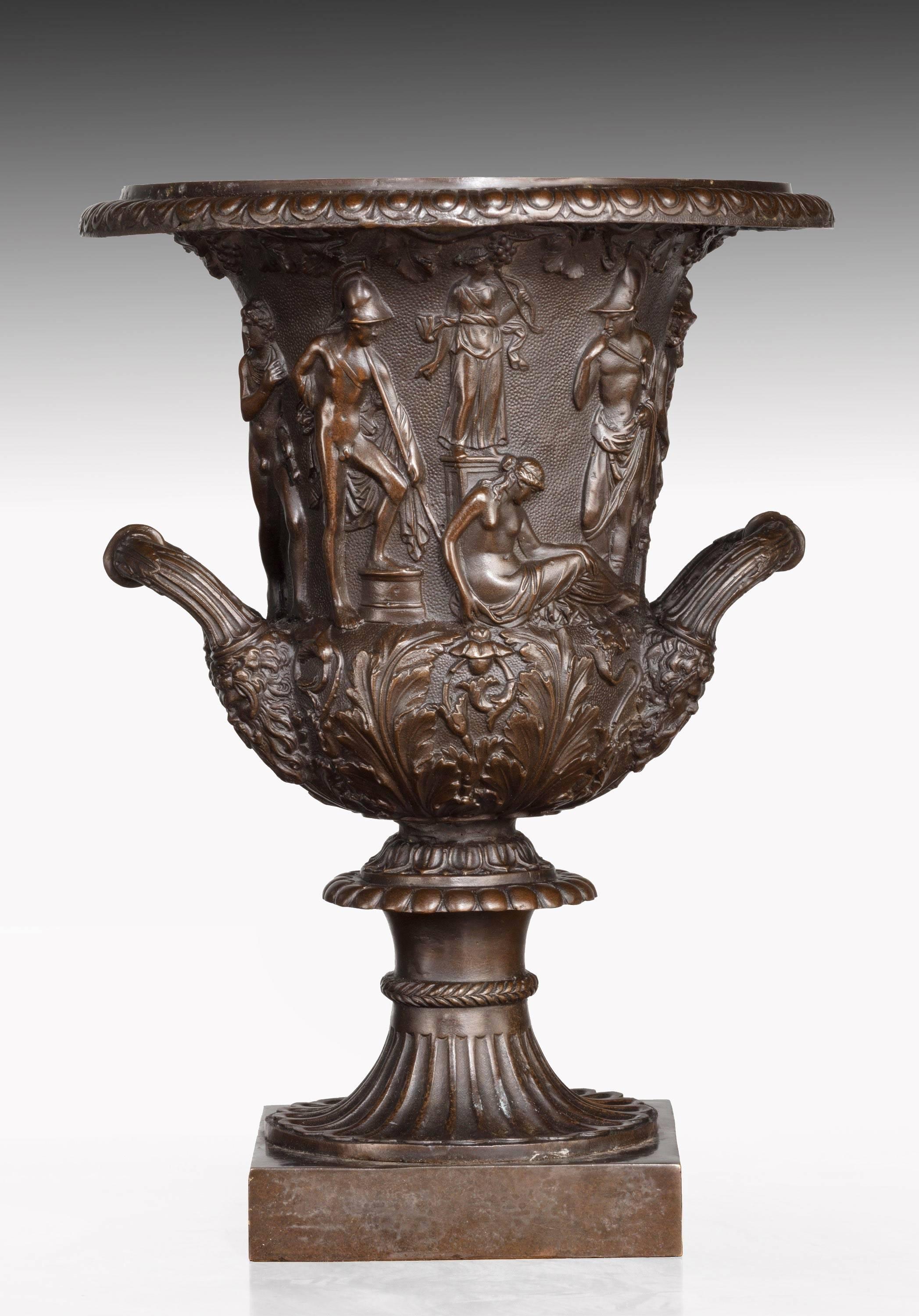 Pair of Early 20th Century Neoclassical Bronze Campana Shaped Urns For Sale 3