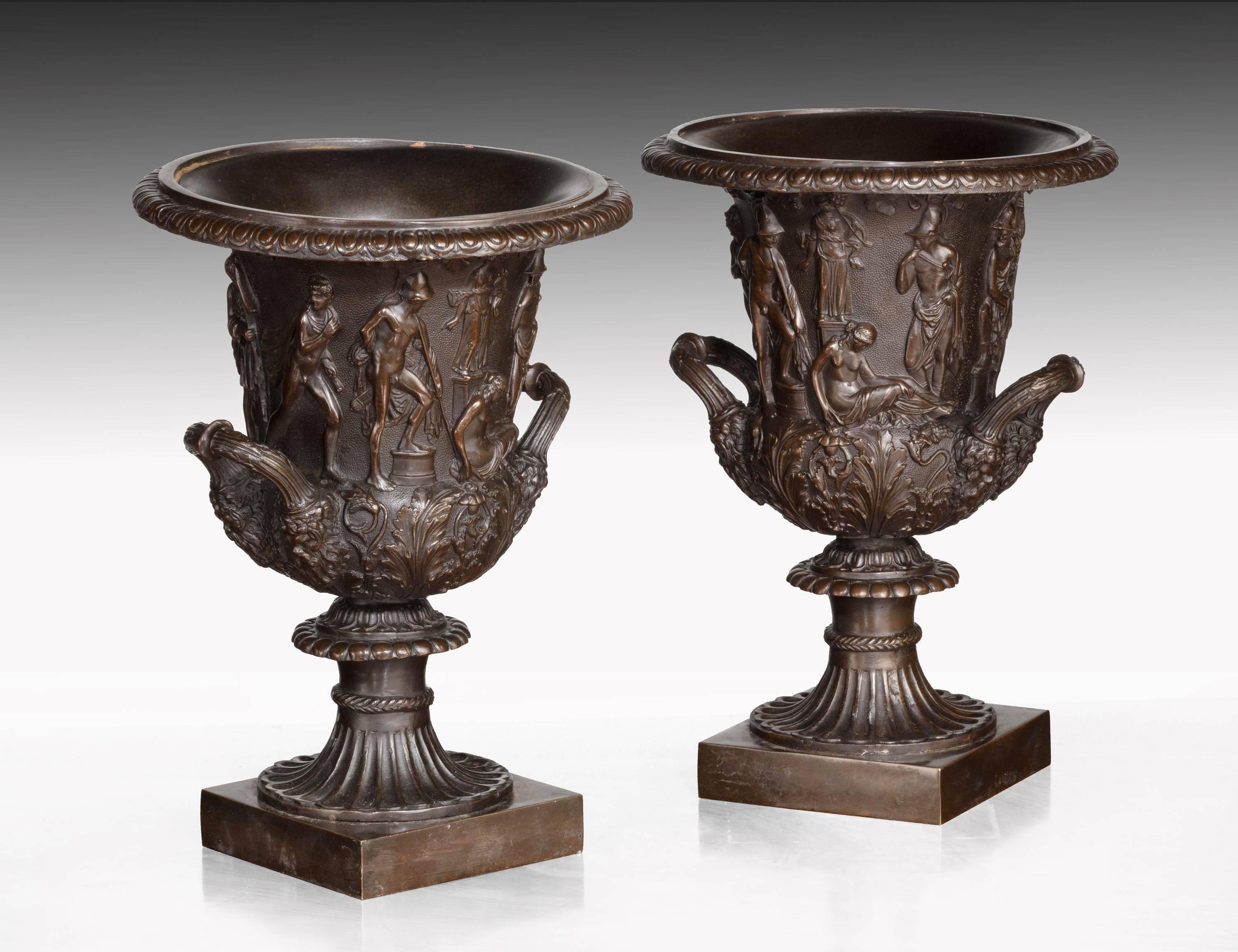 English Pair of Early 20th Century Neoclassical Bronze Campana Shaped Urns For Sale