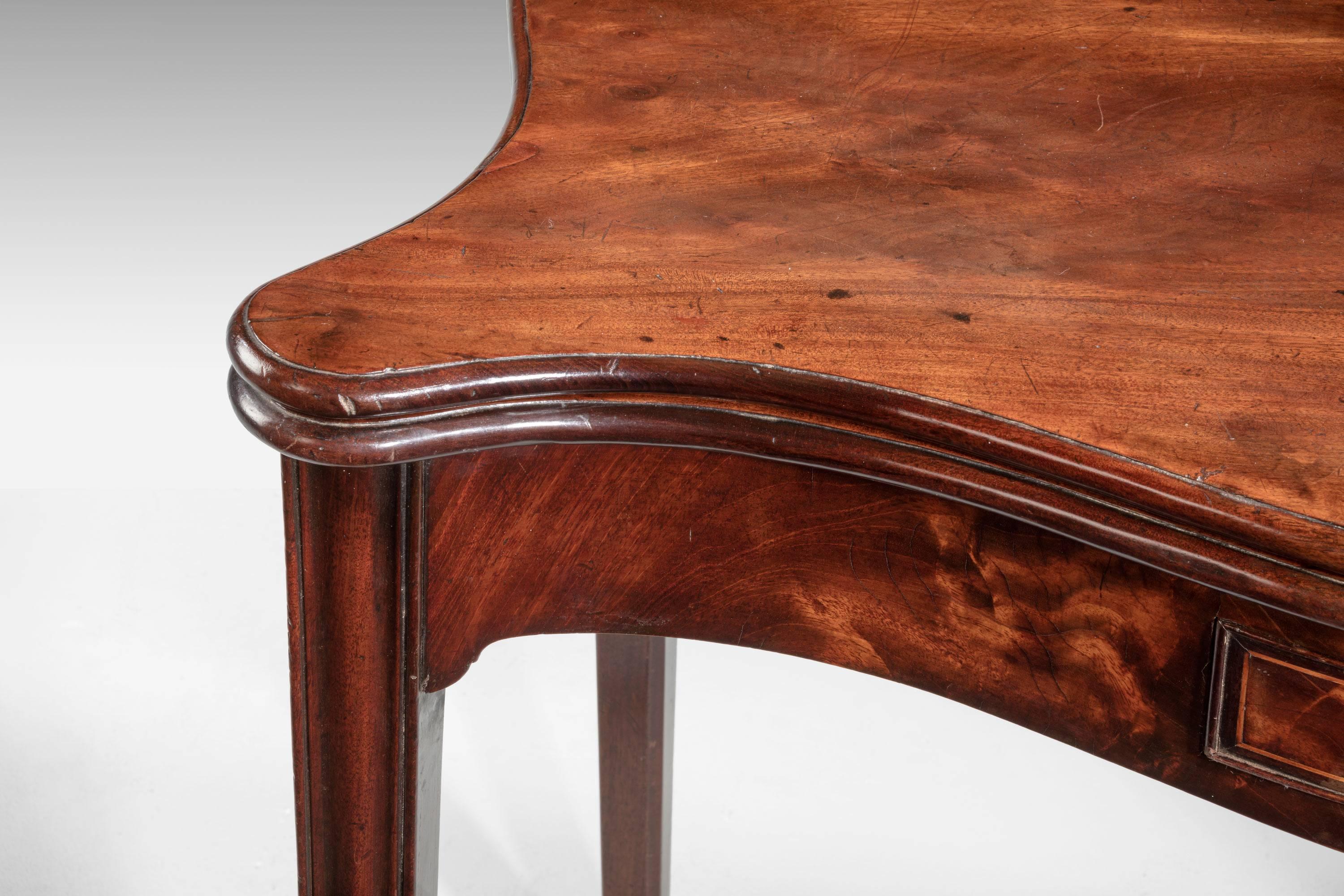 Chippendale Period Serpentine Mahogany Tea Table In Good Condition In Peterborough, Northamptonshire