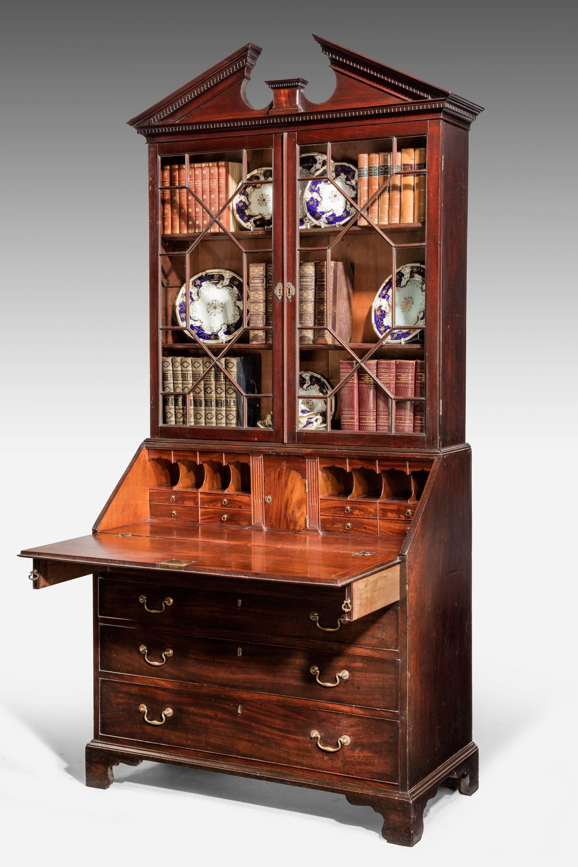 George III Period Mahogany Bureau Bookcase In Good Condition In Peterborough, Northamptonshire