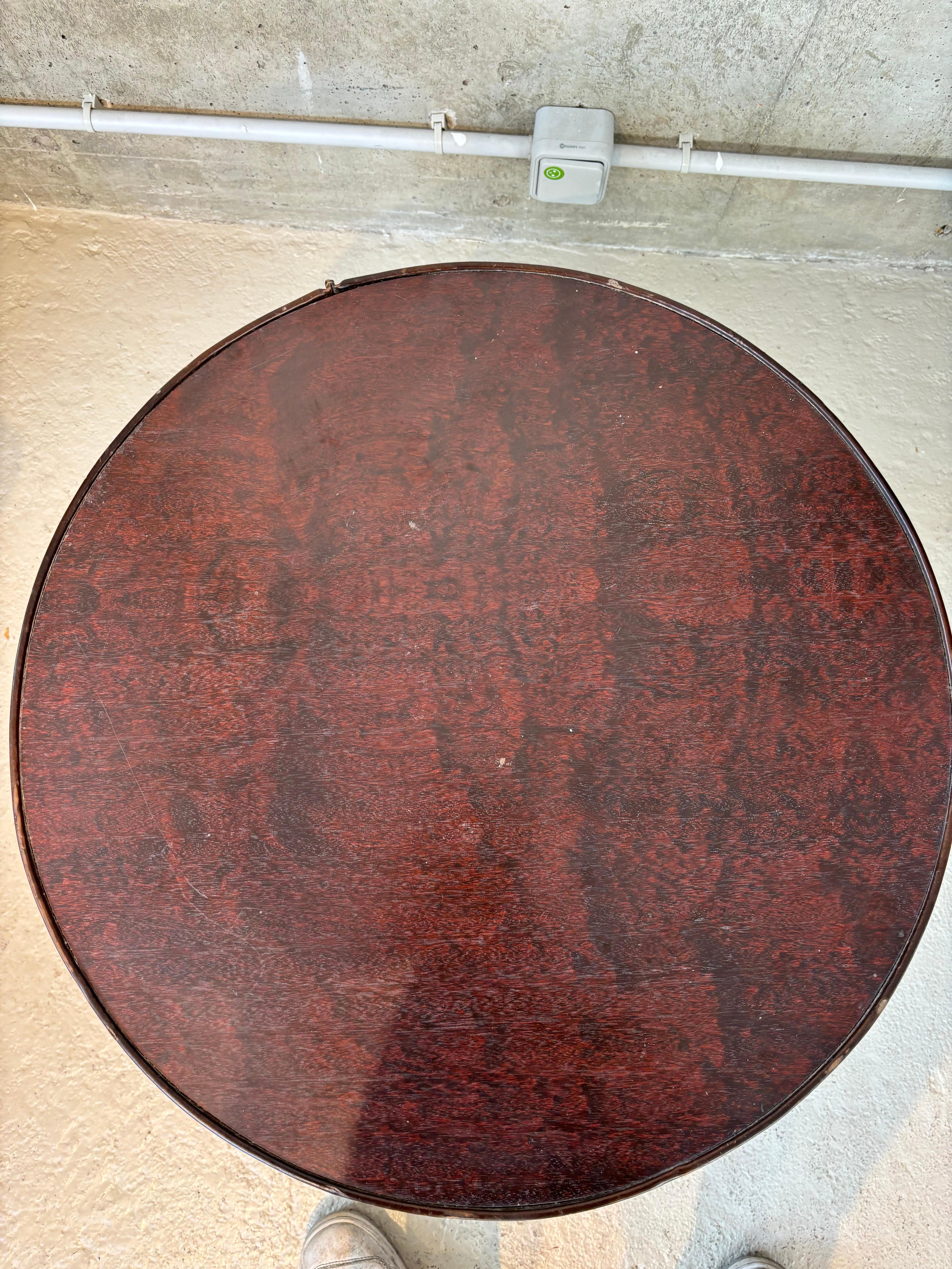Table d'appoint ou table basse Jacques Quinet en vente 9