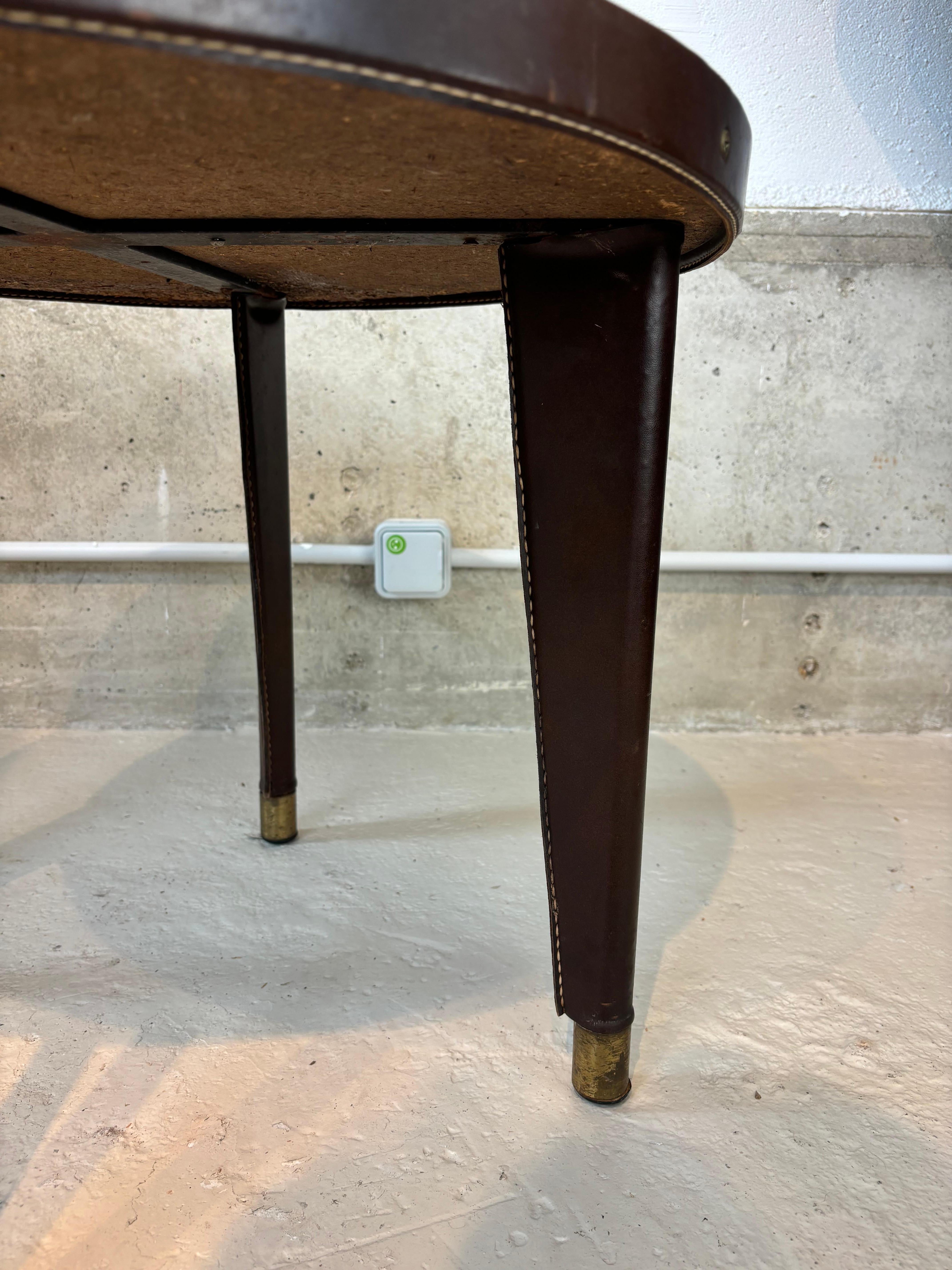 Laiton Table d'appoint ou table basse Jacques Quinet en vente