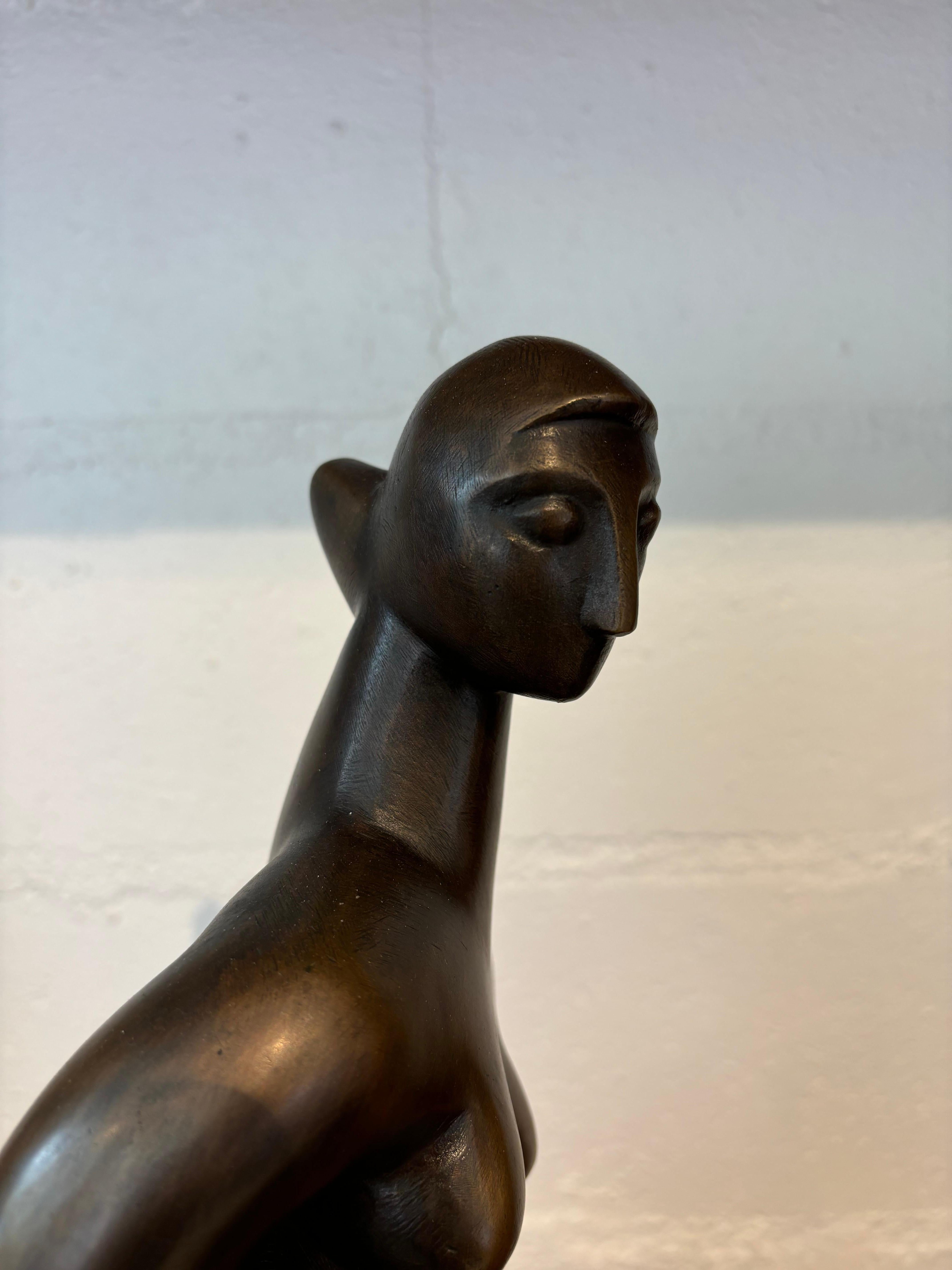Wunderschöne figurative Skulptur von Siegfried Jonas (Bronze) im Angebot