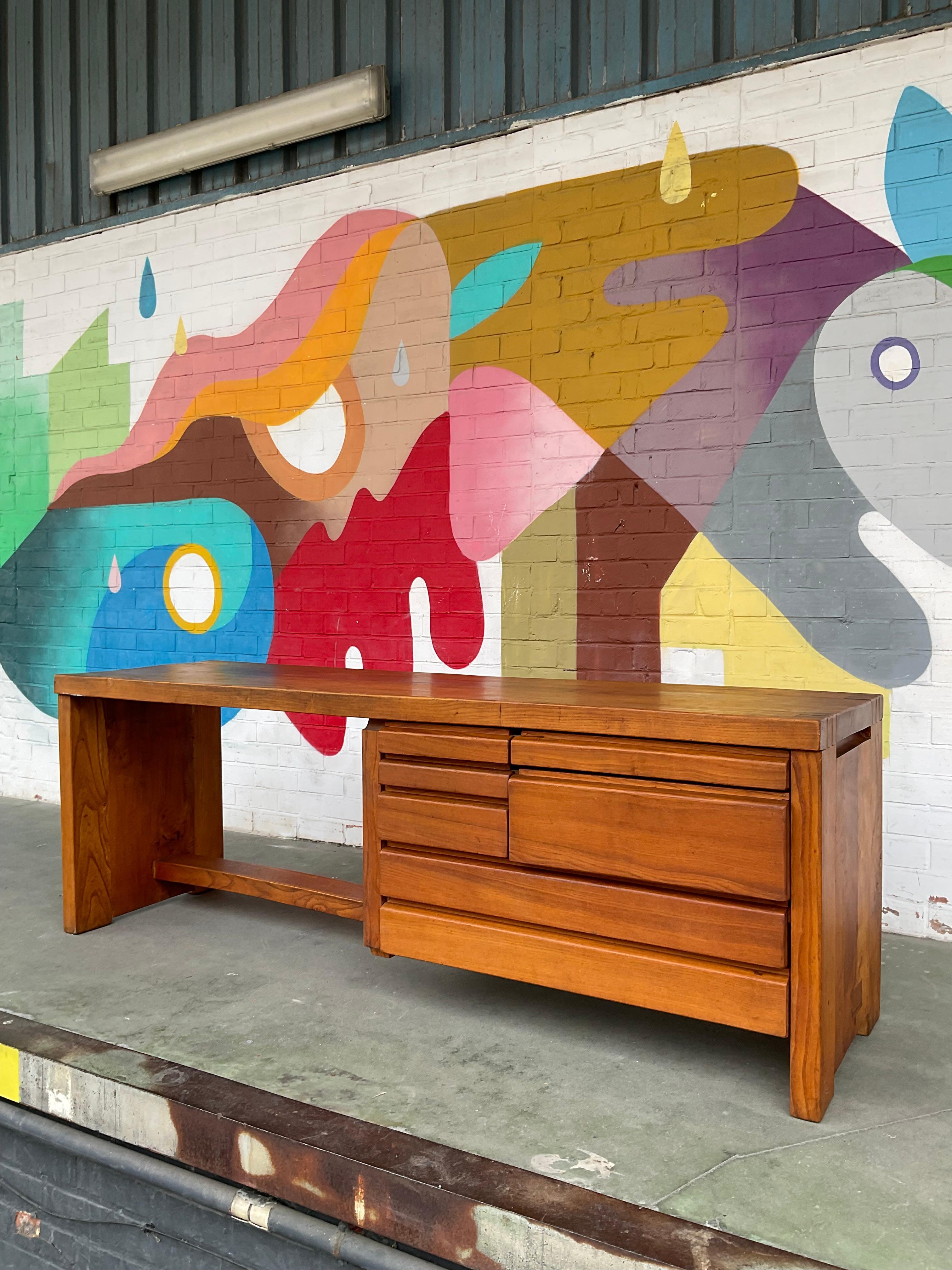 R05 Un bureau par Pierre Chapo en vente 6