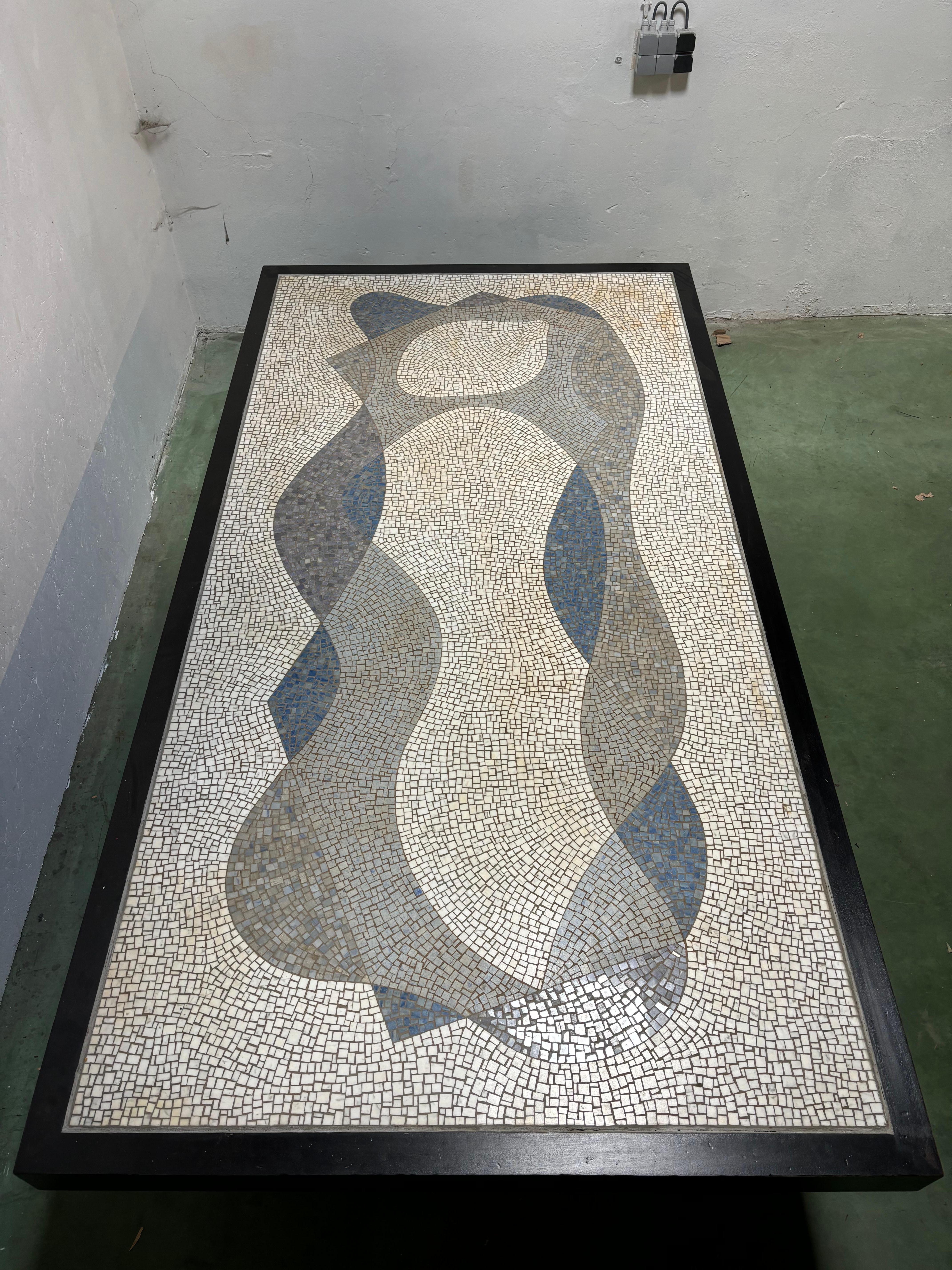 Gorgeous and impressive dining table by Joaquim Tenreiro In Good Condition For Sale In SAINT-OUEN-SUR-SEINE, FR