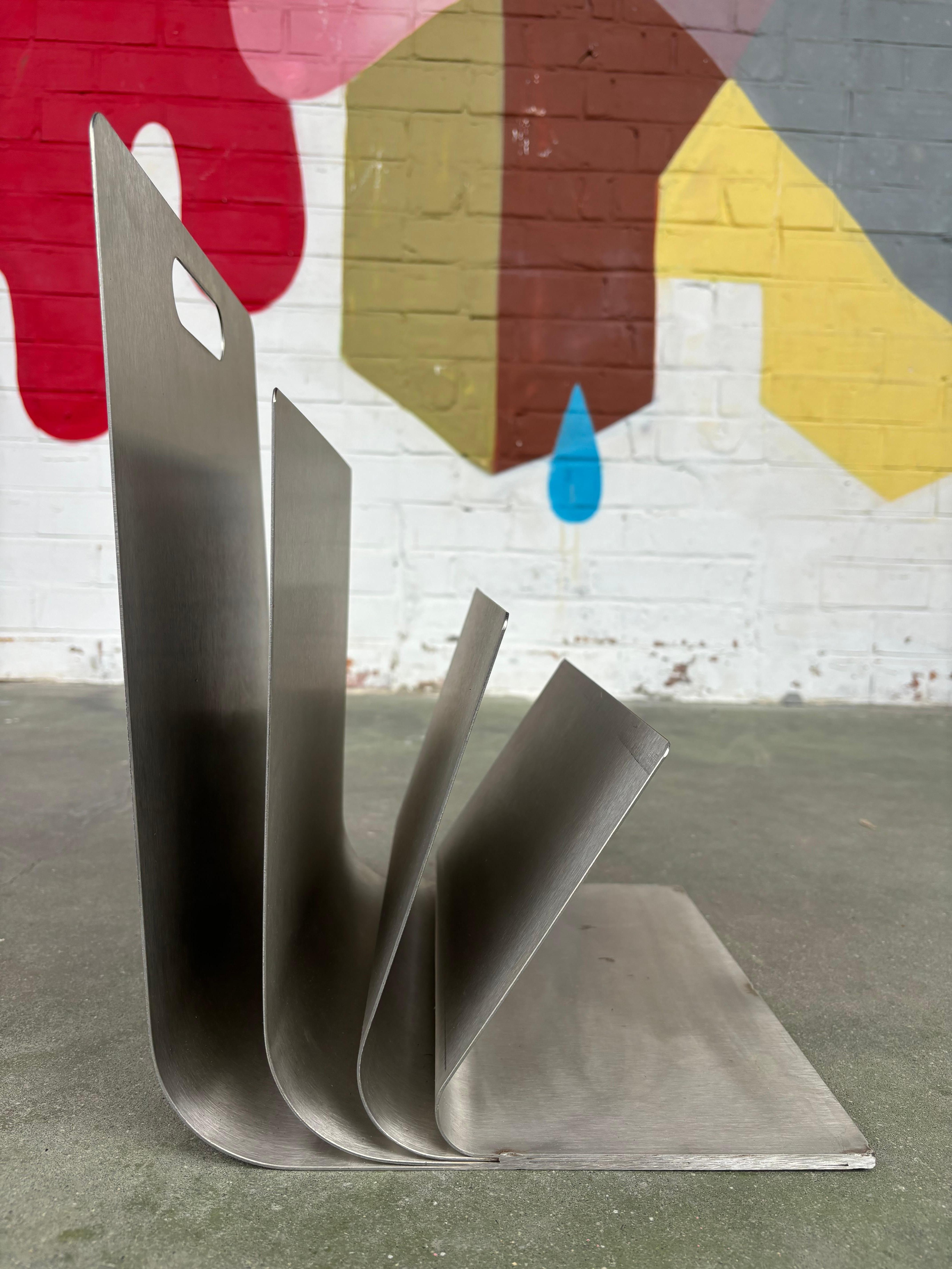 French Magazine rack by Xavier Féal For Sale