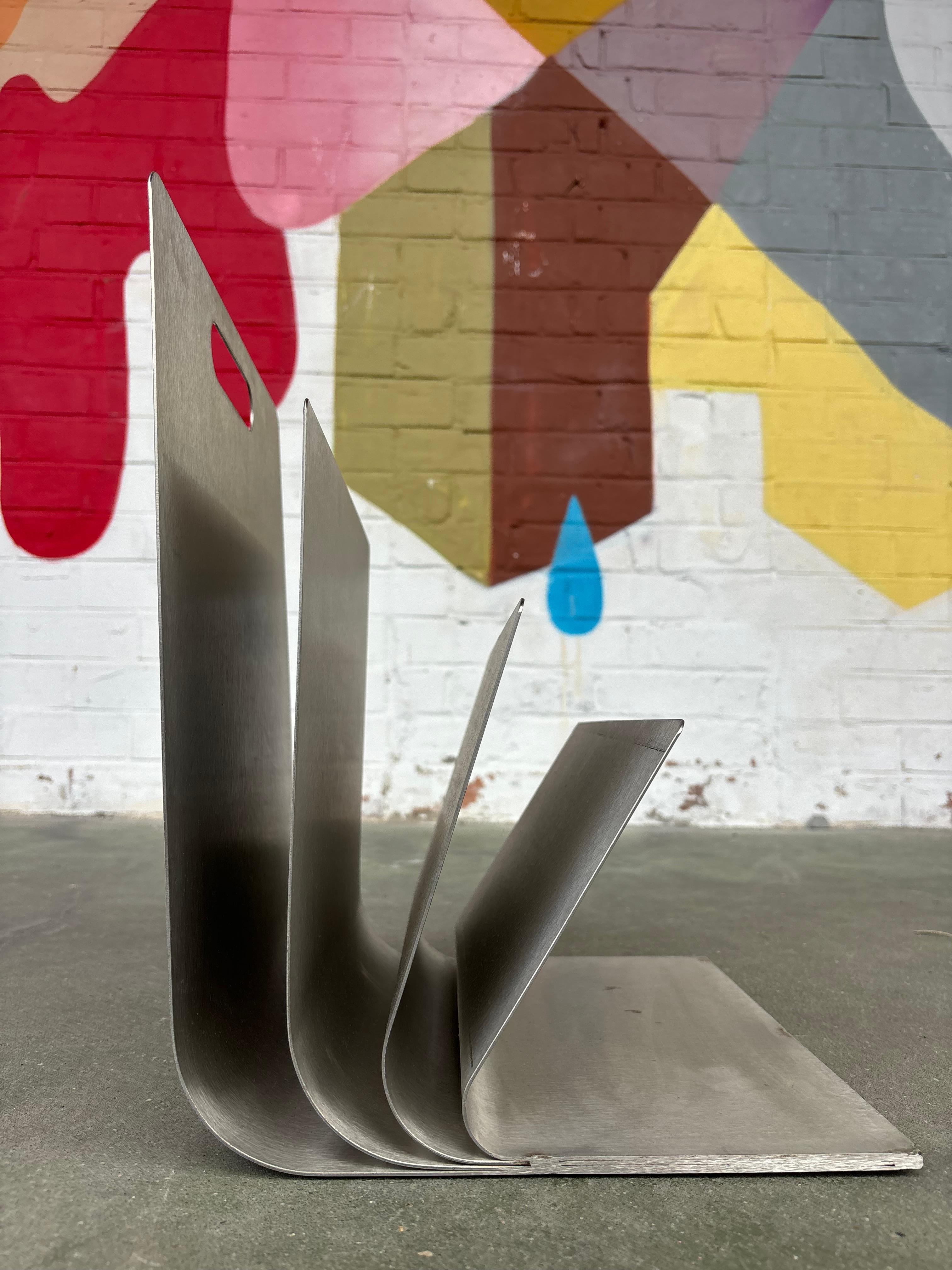 Magazine rack by Xavier Féal For Sale 2