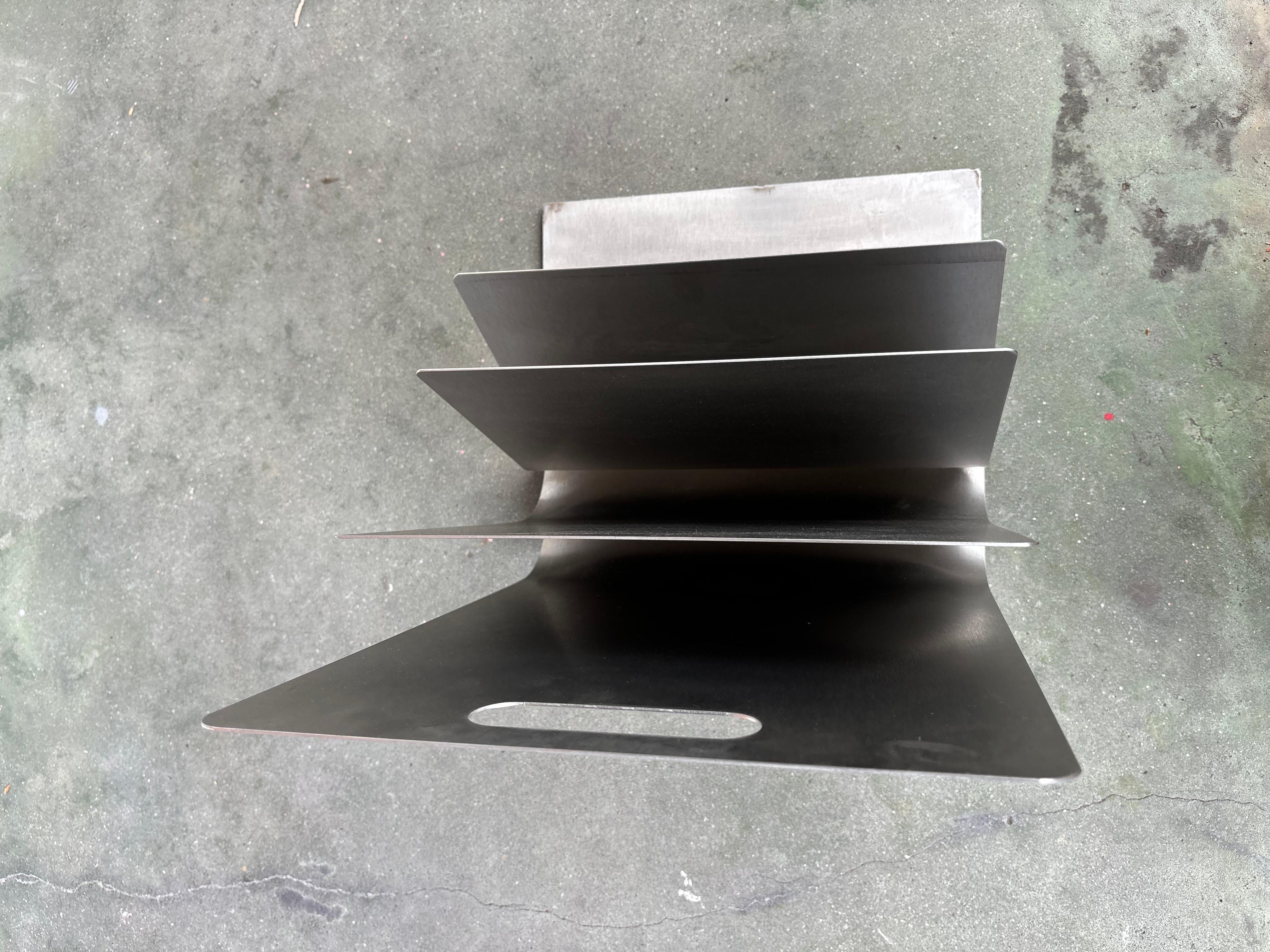 Magazine rack by Xavier Féal For Sale 4