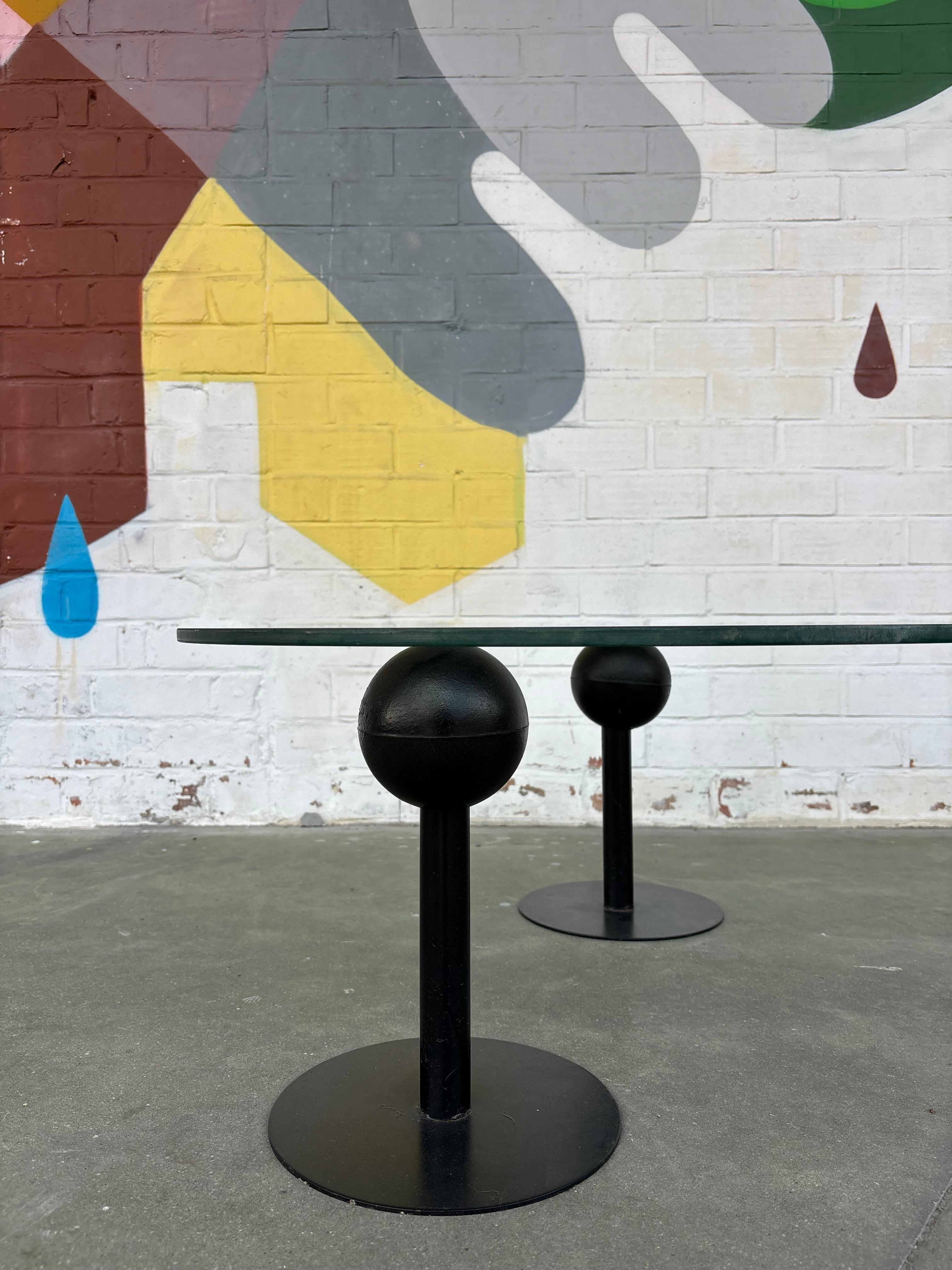 Table basse jeune Phillips par Phillipe Starck en vente 4
