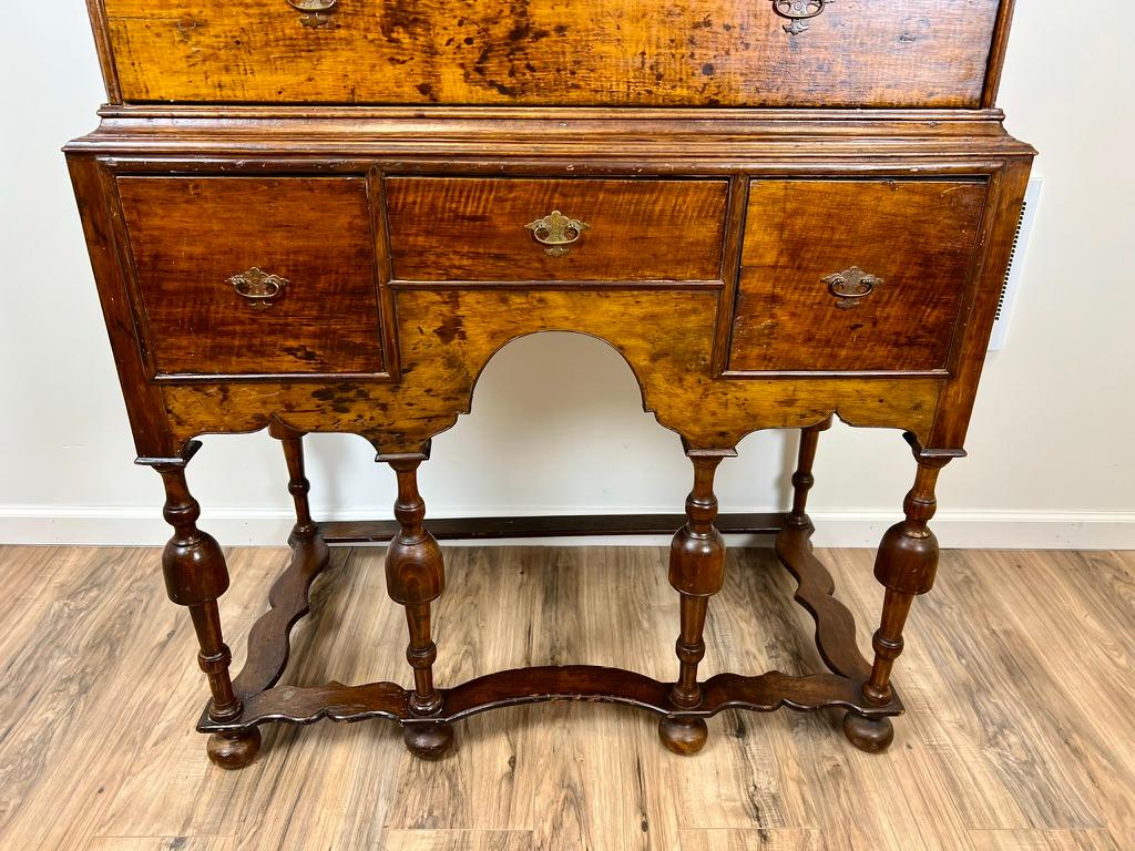 Antique Early 18th Century William & Mary Highboy For Sale 1