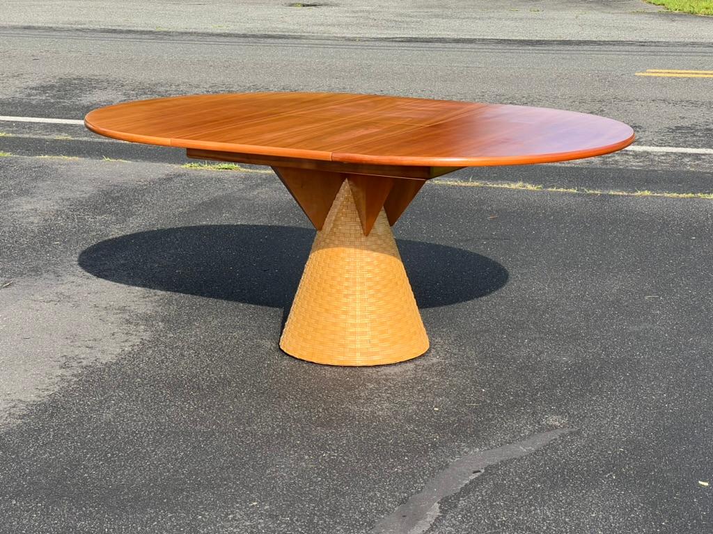 Vintage Italian Modern Dining Table on Rattan Base by Pierantonio Bonacina For Sale 6