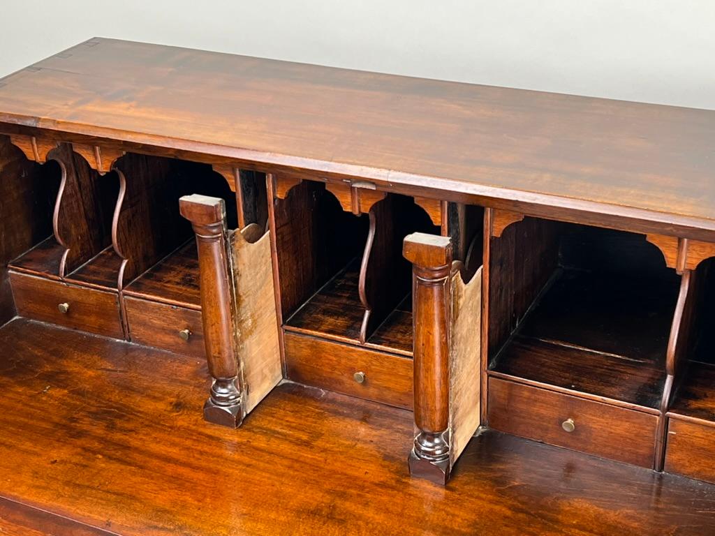 Antique RI or CT Chippendale Mahogany Slant Front Secretary c. Late 18th Century For Sale 7