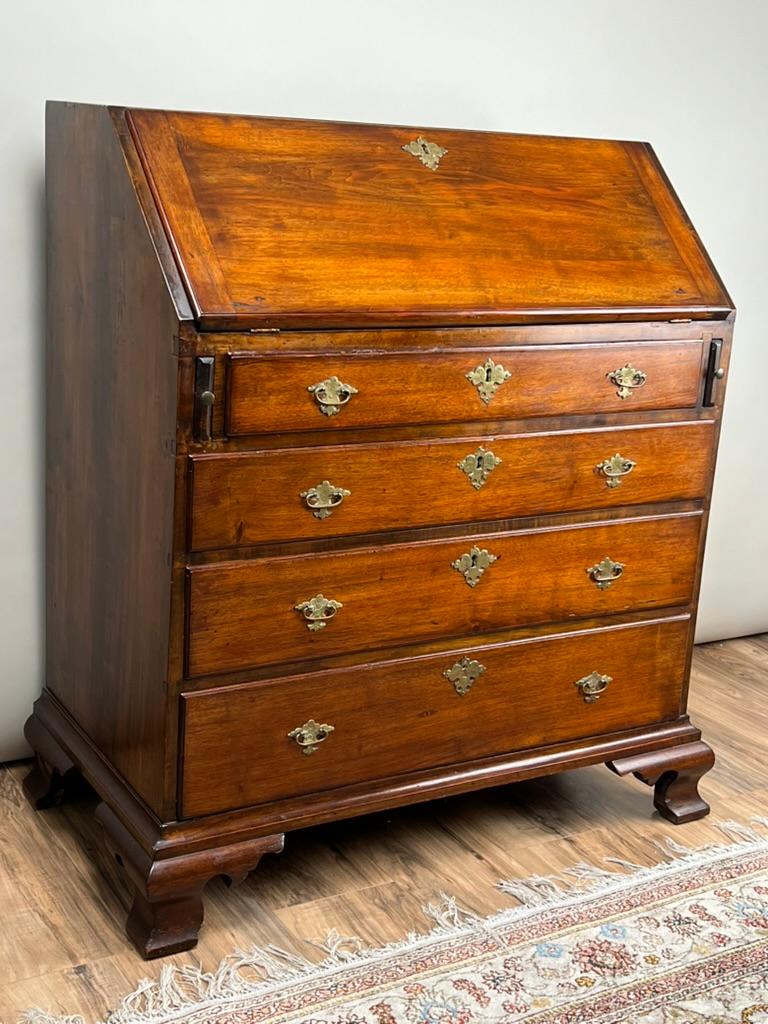 American Antique RI or CT Chippendale Mahogany Slant Front Secretary c. Late 18th Century For Sale