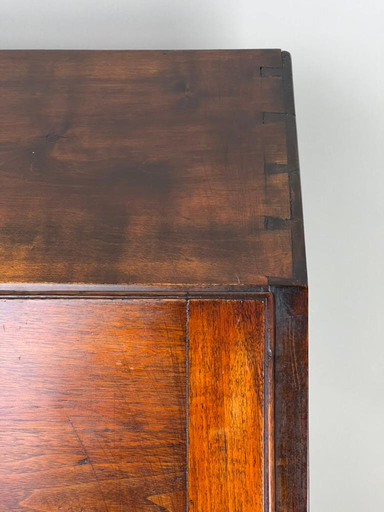 Antique RI or CT Chippendale Mahogany Slant Front Secretary c. Late 18th Century For Sale 4