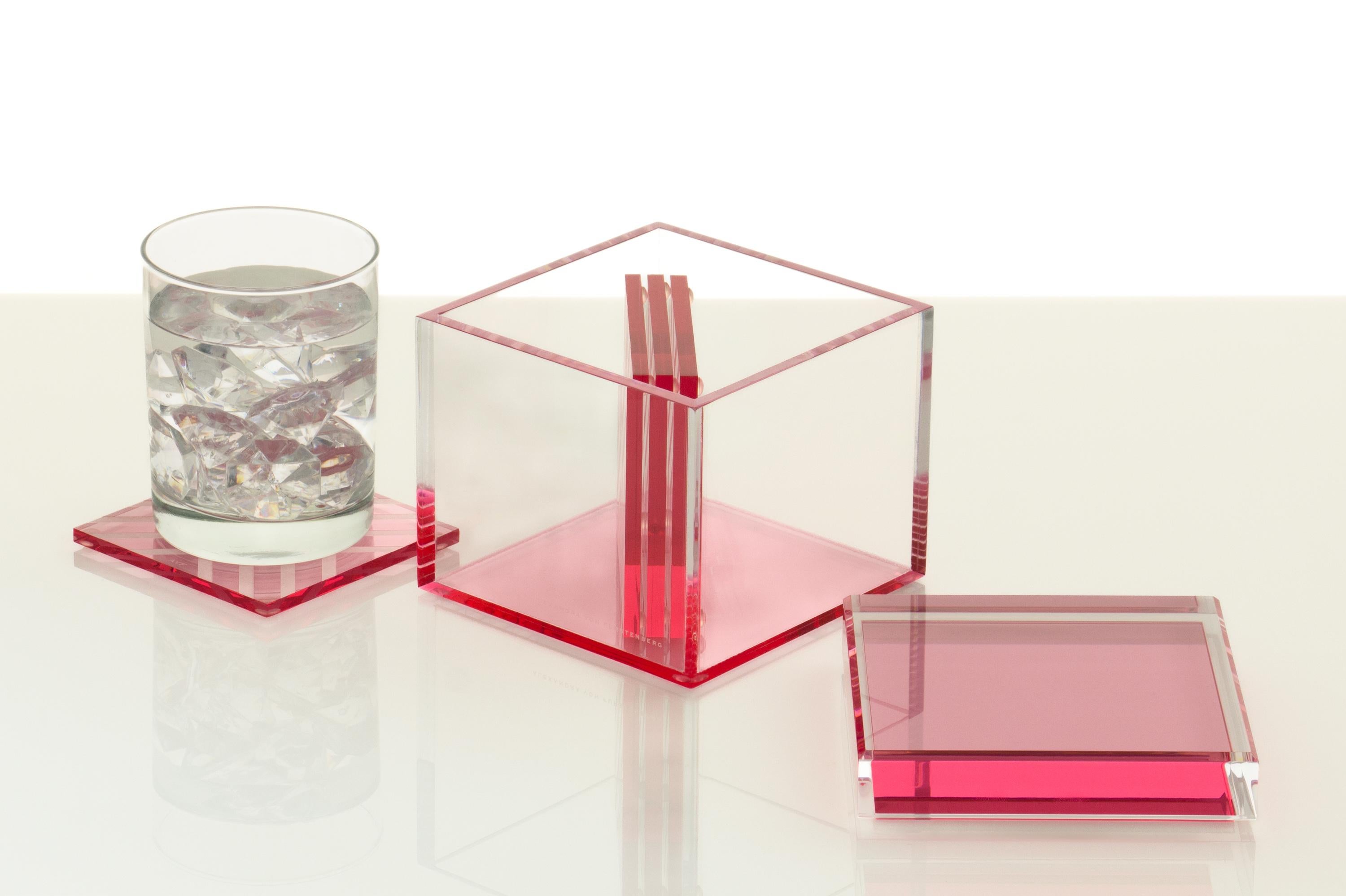 Américain Boîte cubique en acrylique de couleur tulipe par le Design Alexandra Von Furstenberg en vente