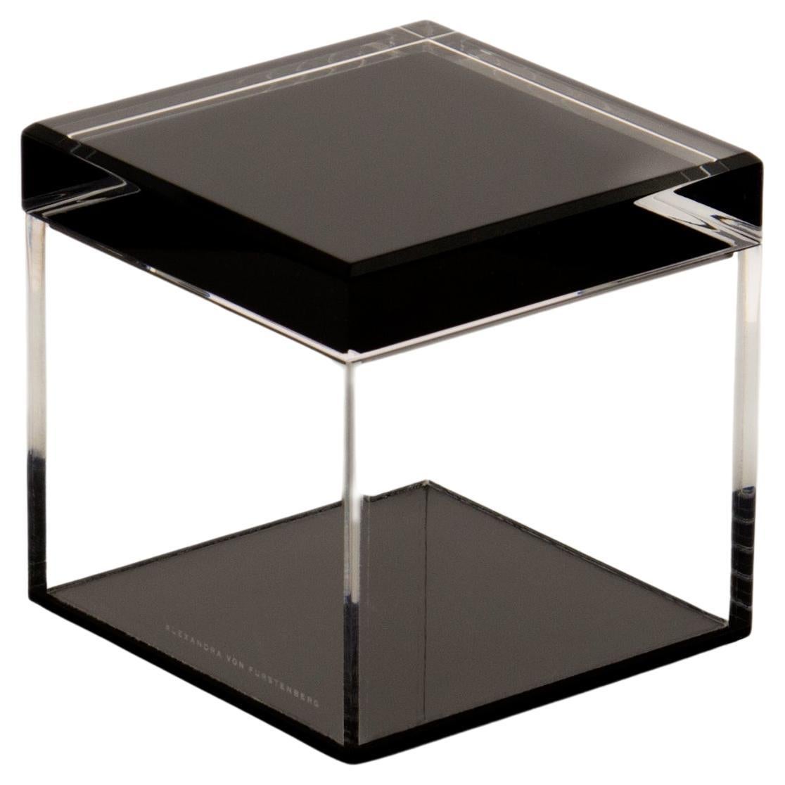 Boîte cubique en acrylique noir par le Design Alexandra Von Furstenberg en vente